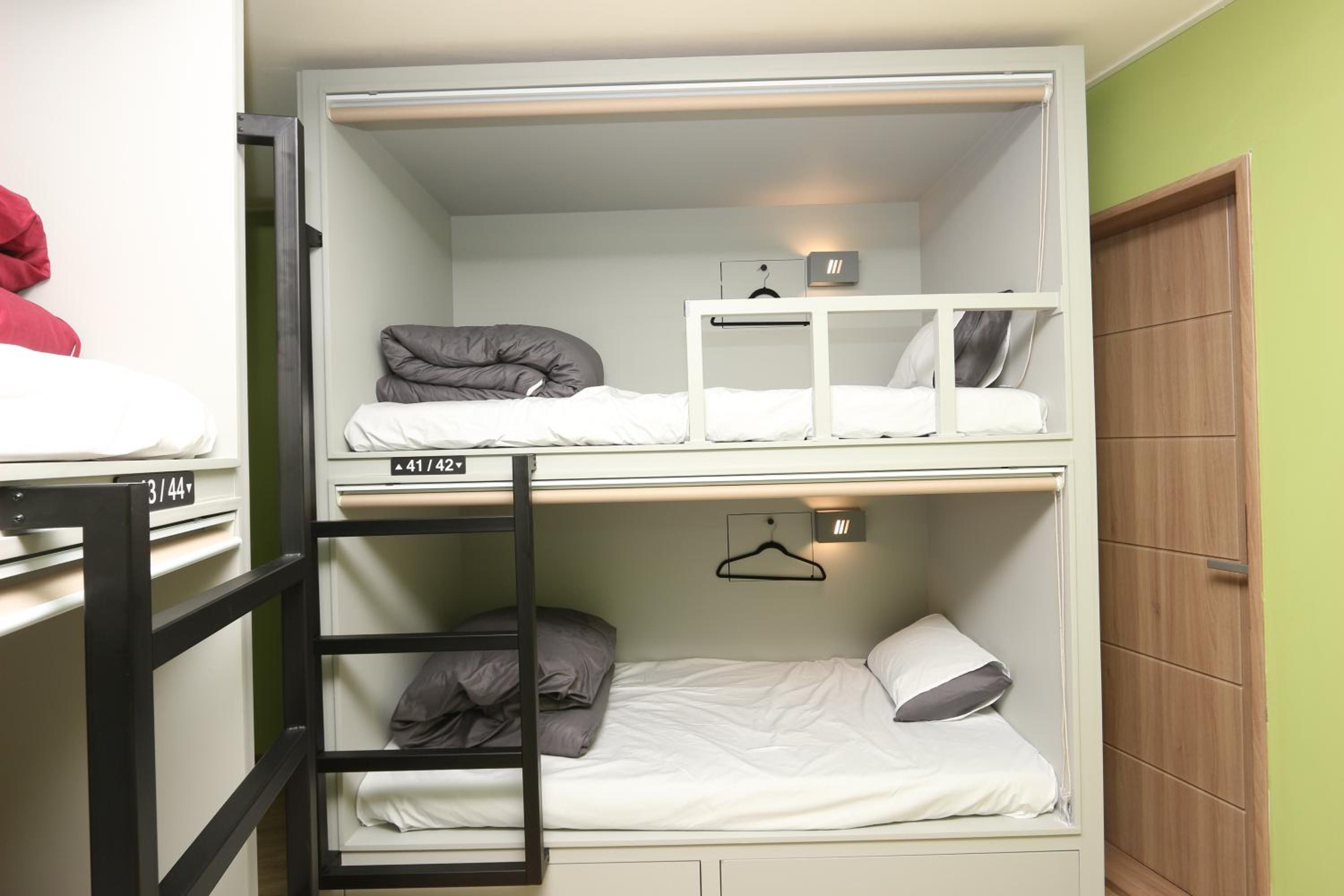 Midtown Hostel 216