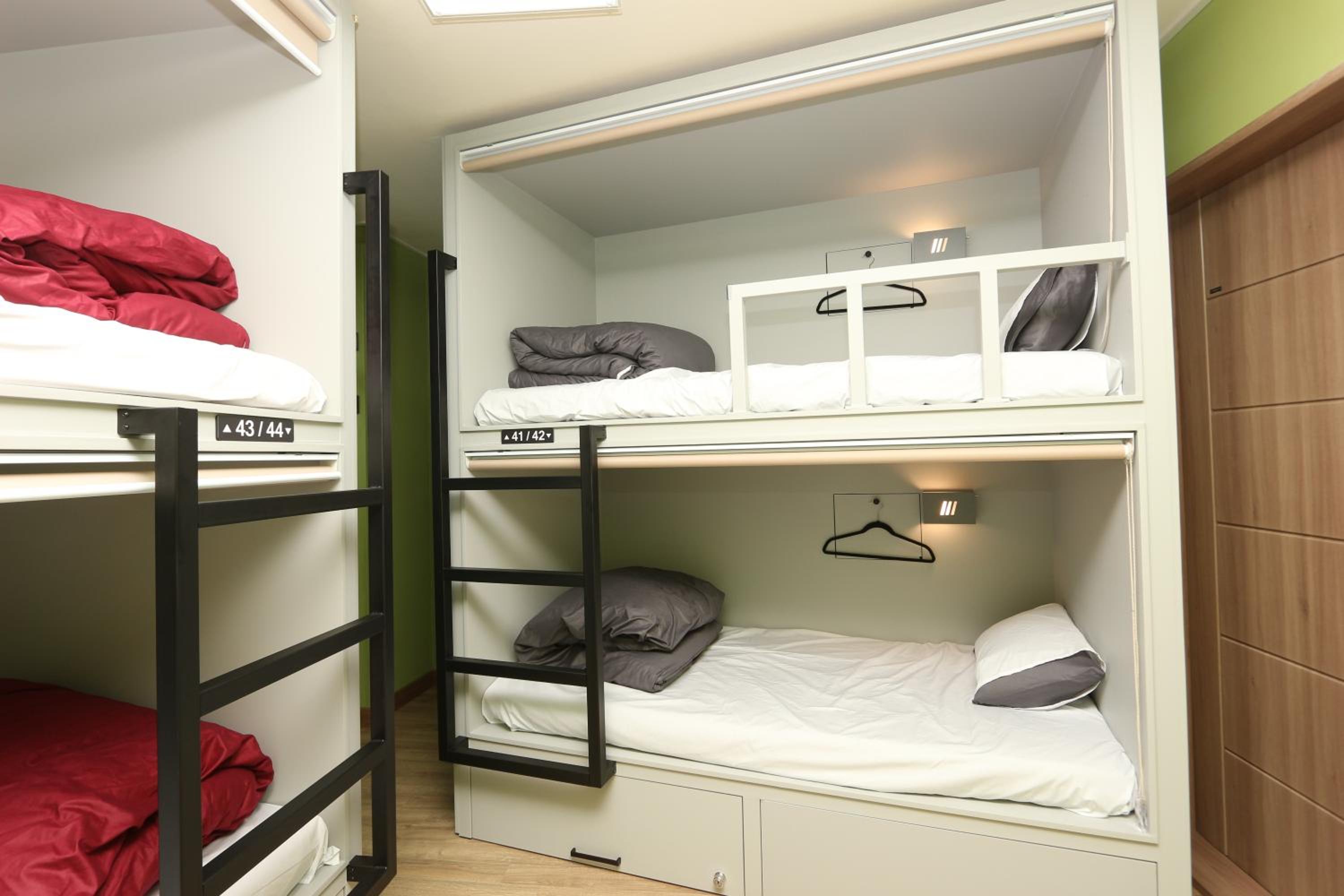 Midtown Hostel 217