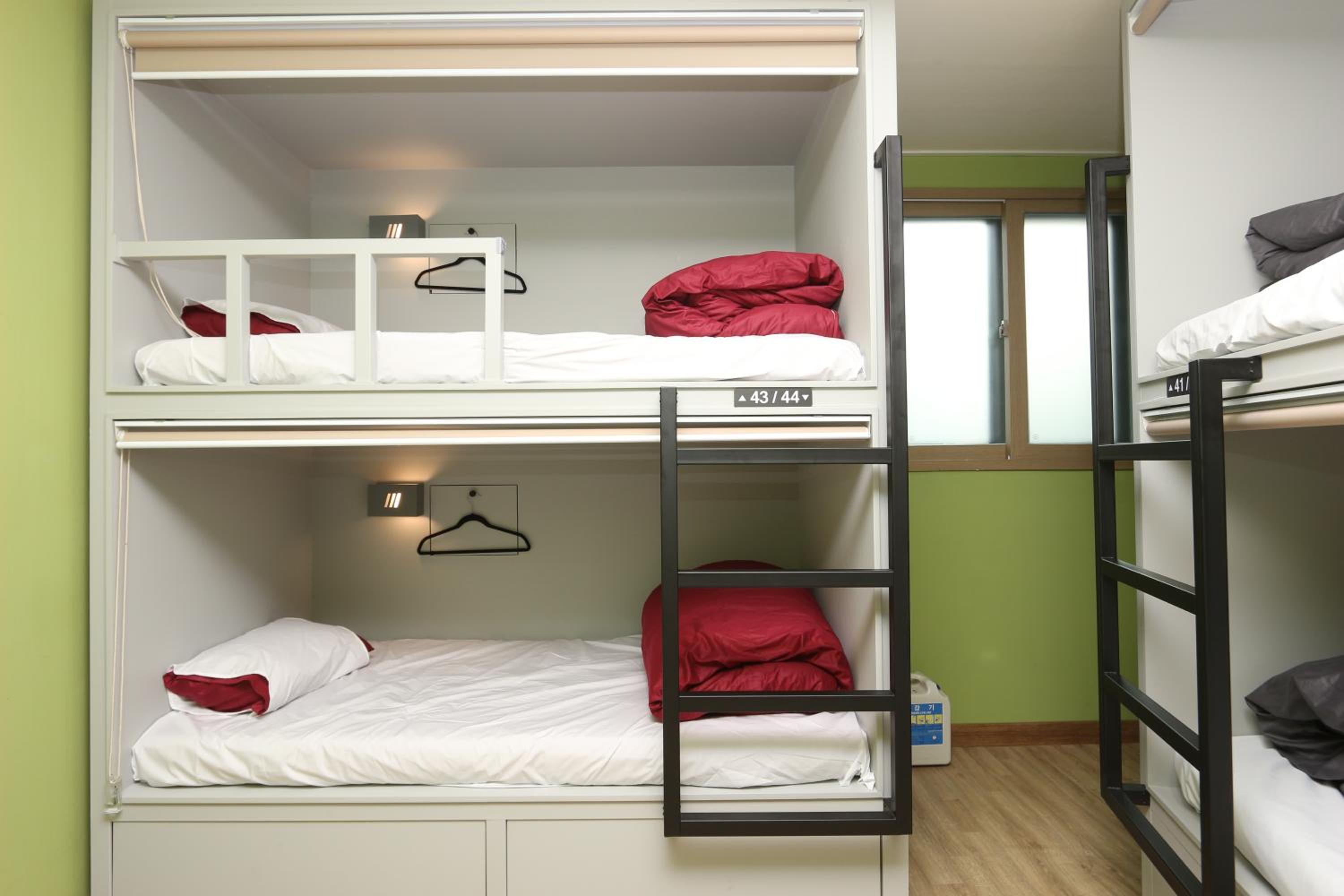 Midtown Hostel 218