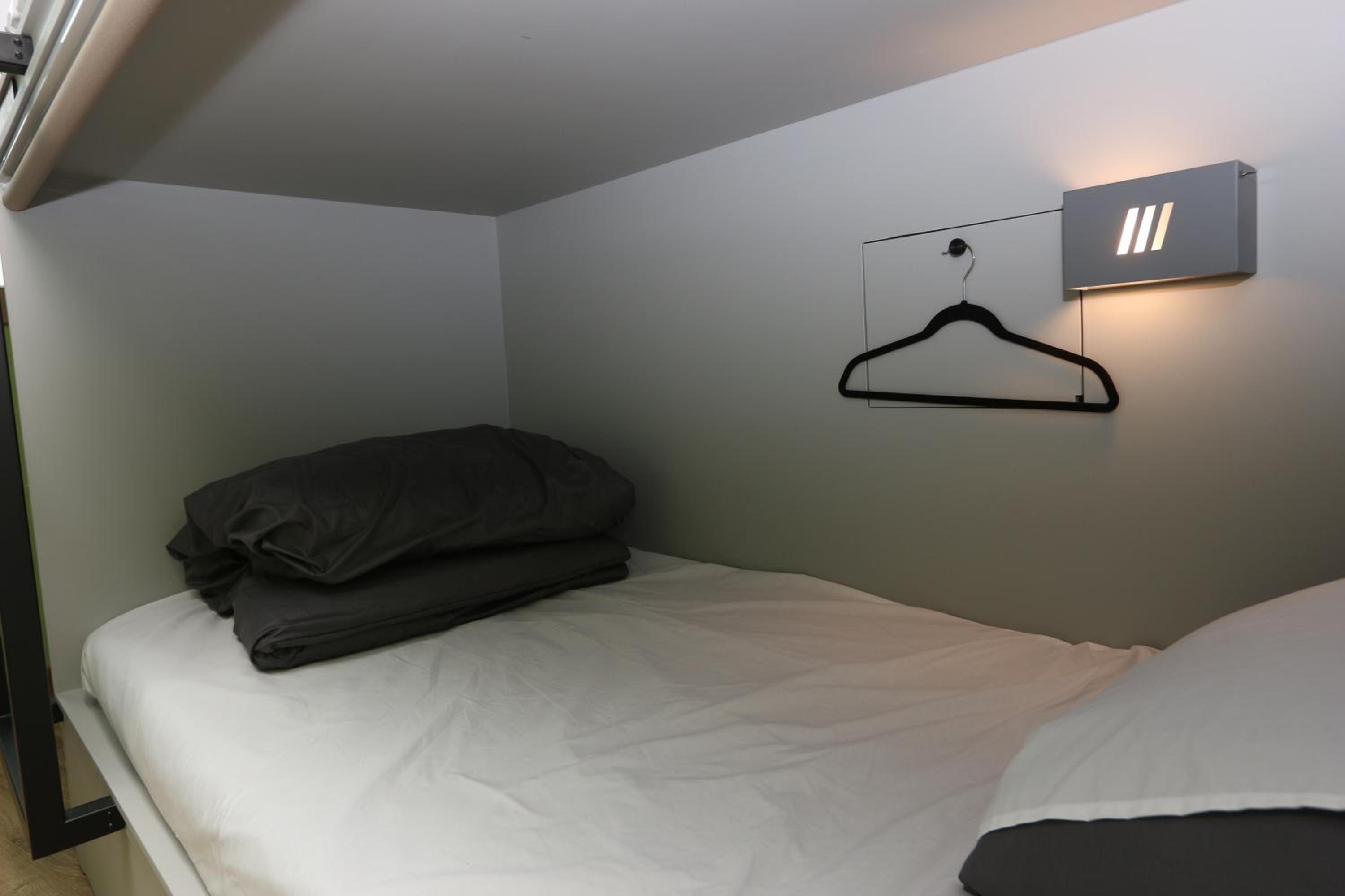 Midtown Hostel 220