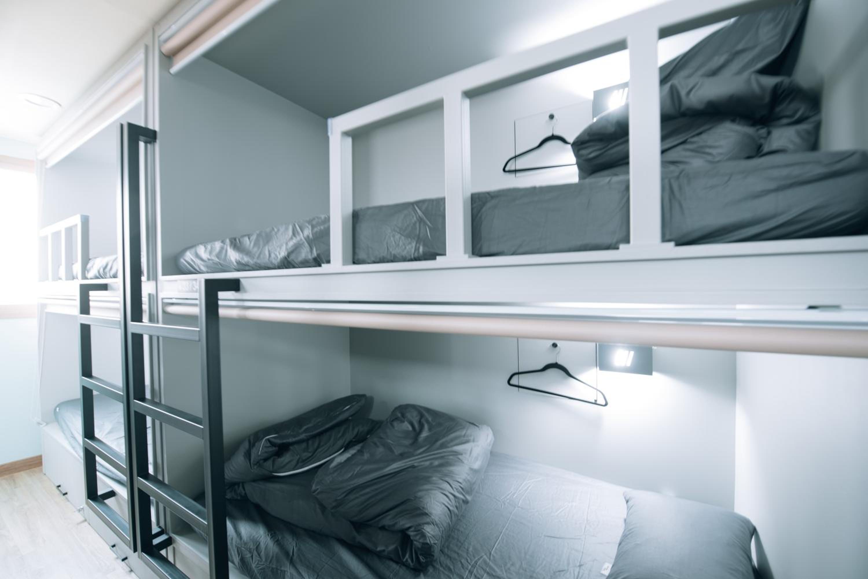 Midtown Hostel 214