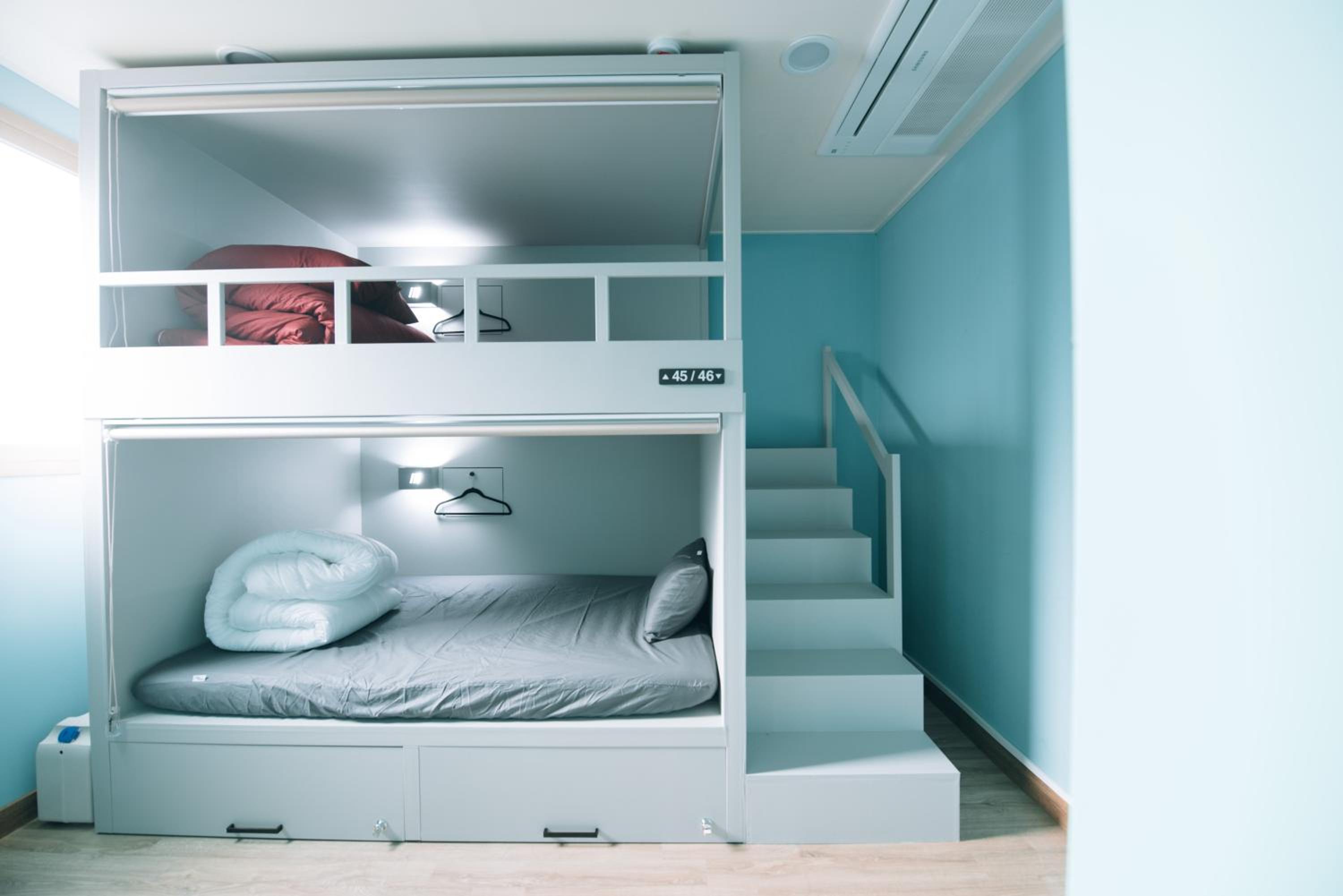 Midtown Hostel 205