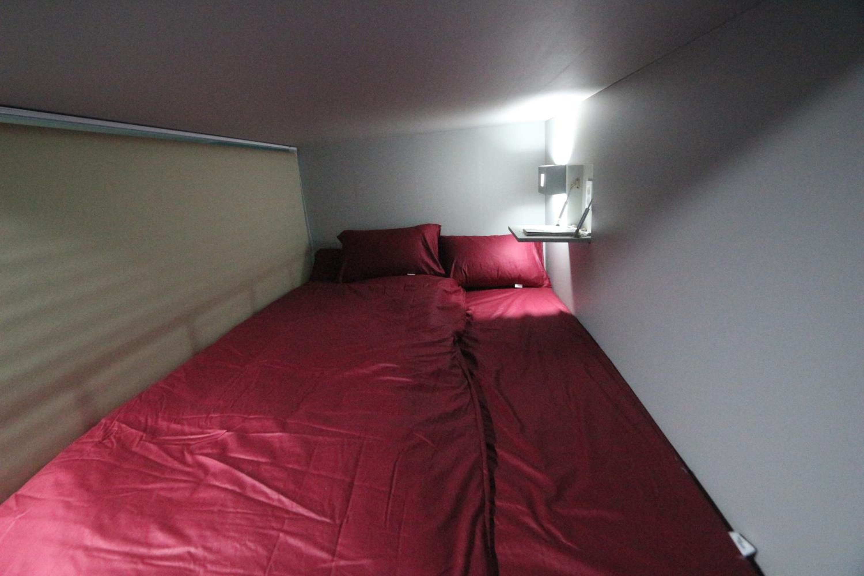 Midtown Hostel 207