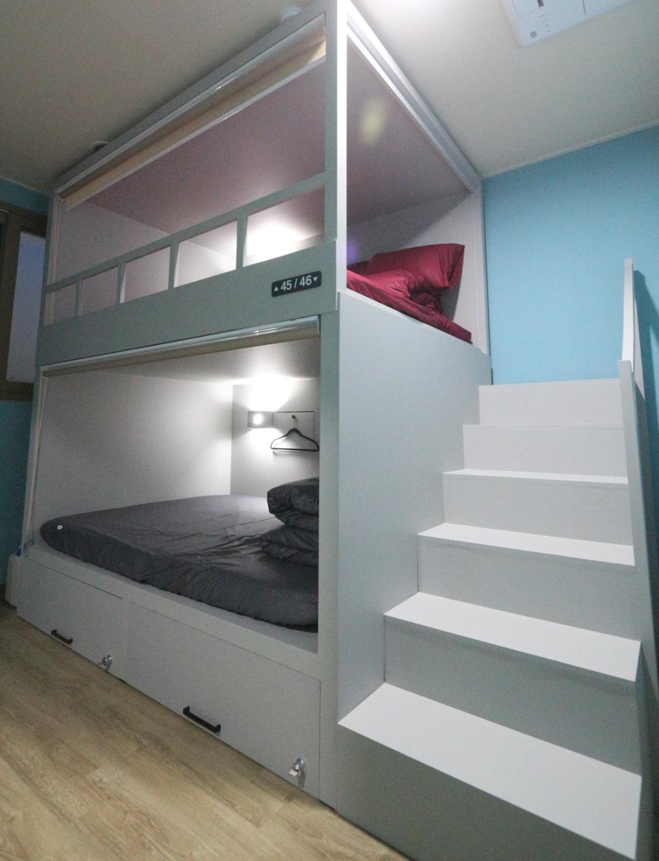 Midtown Hostel 209