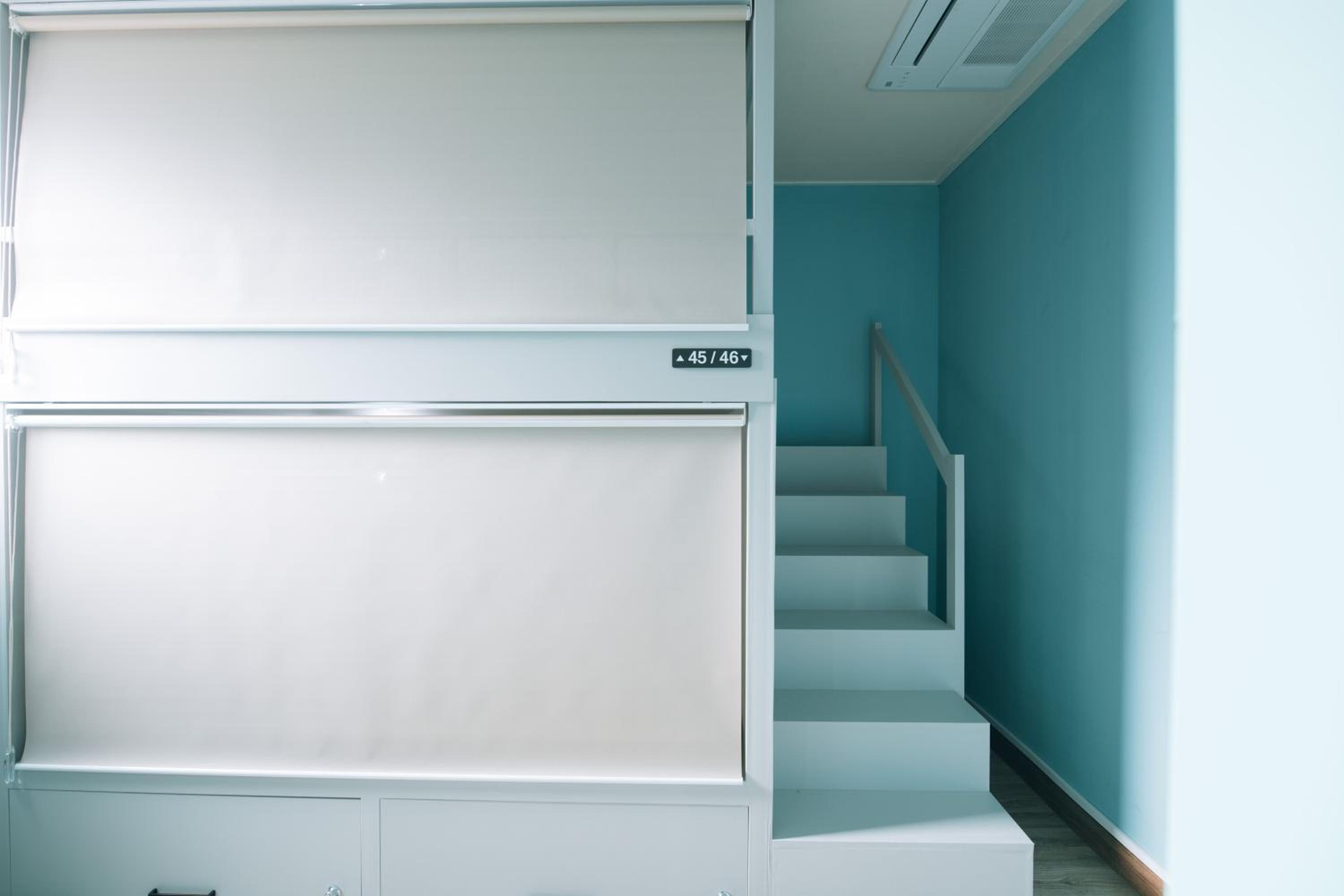 Midtown Hostel 210