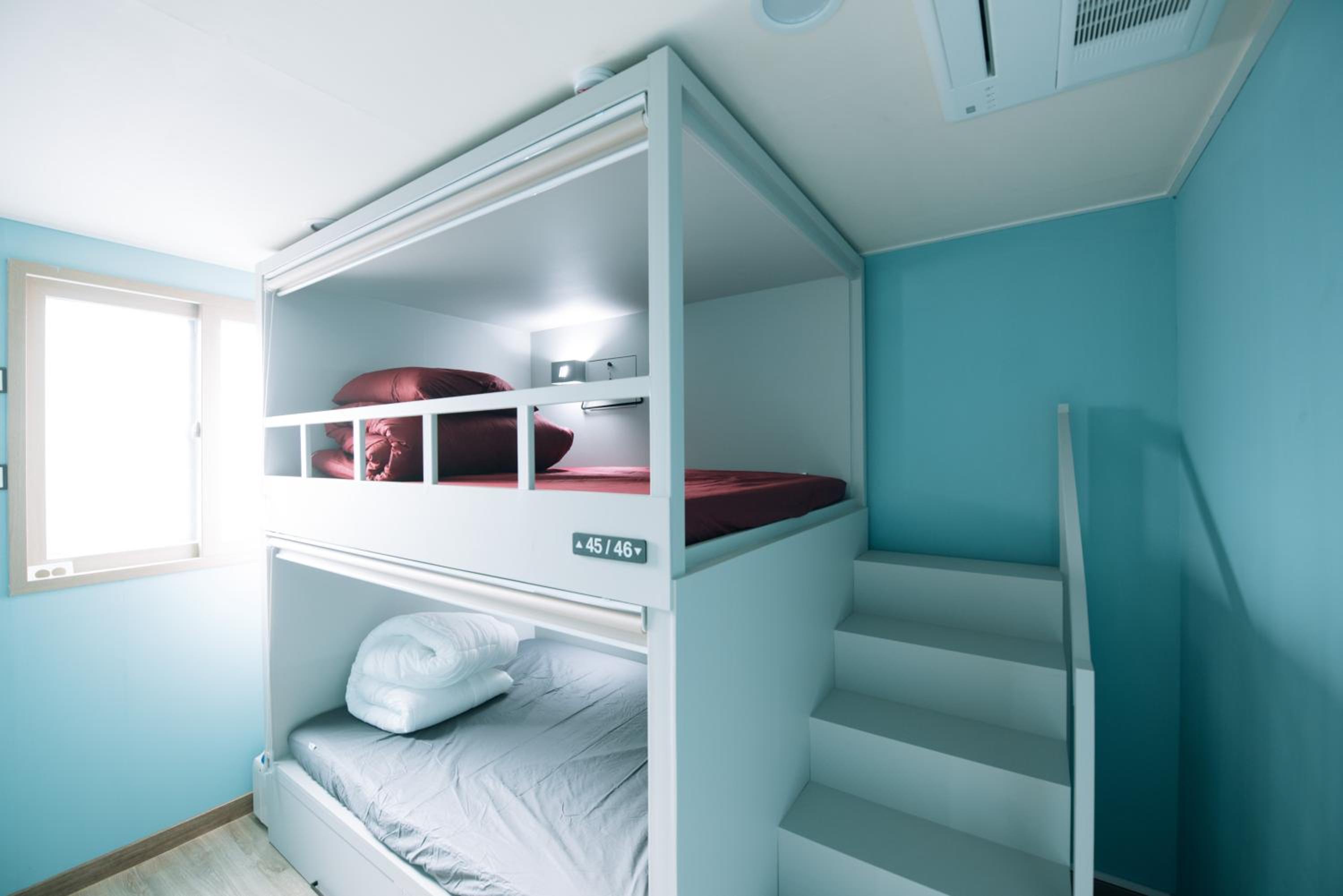 Midtown Hostel 169