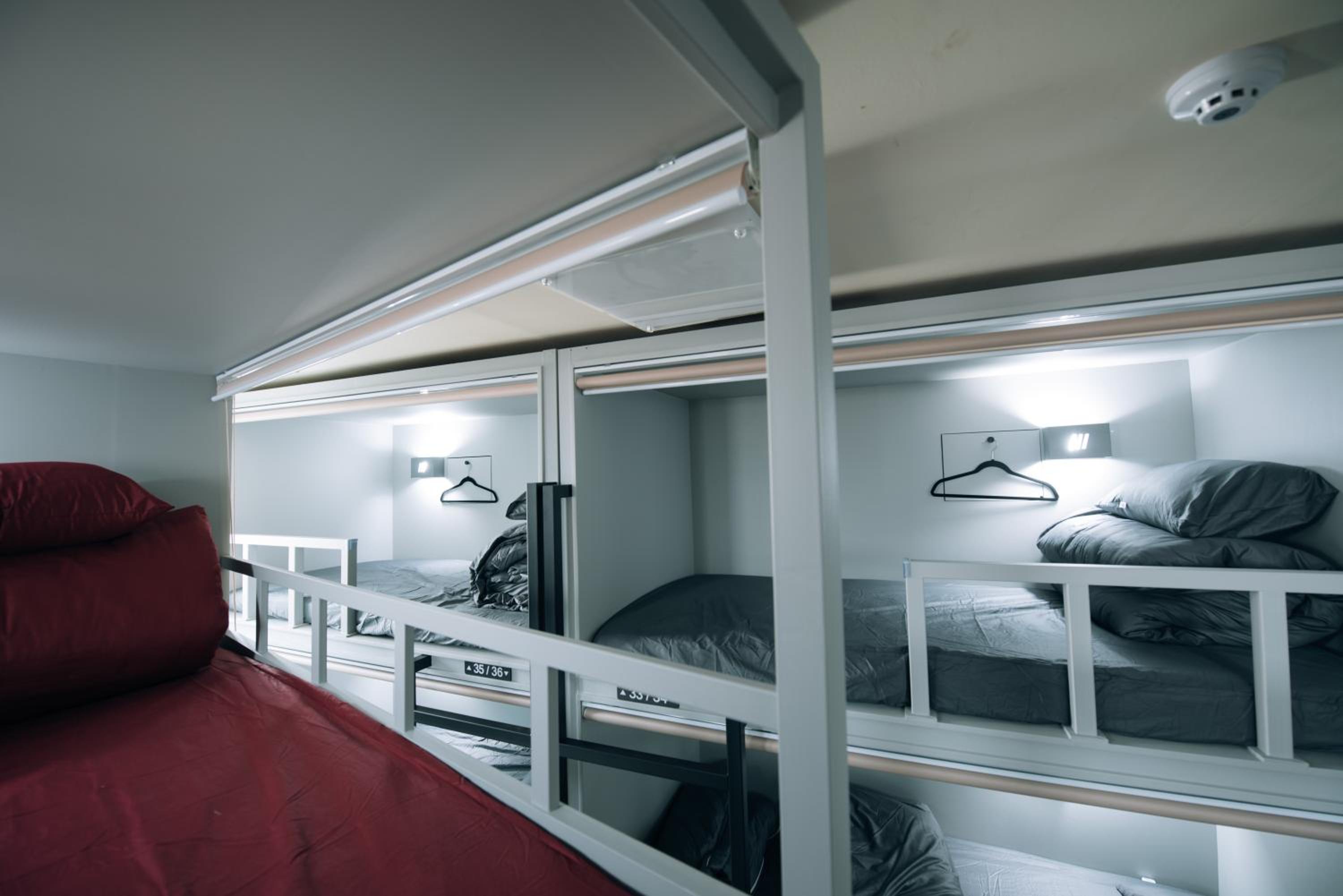 Midtown Hostel 203