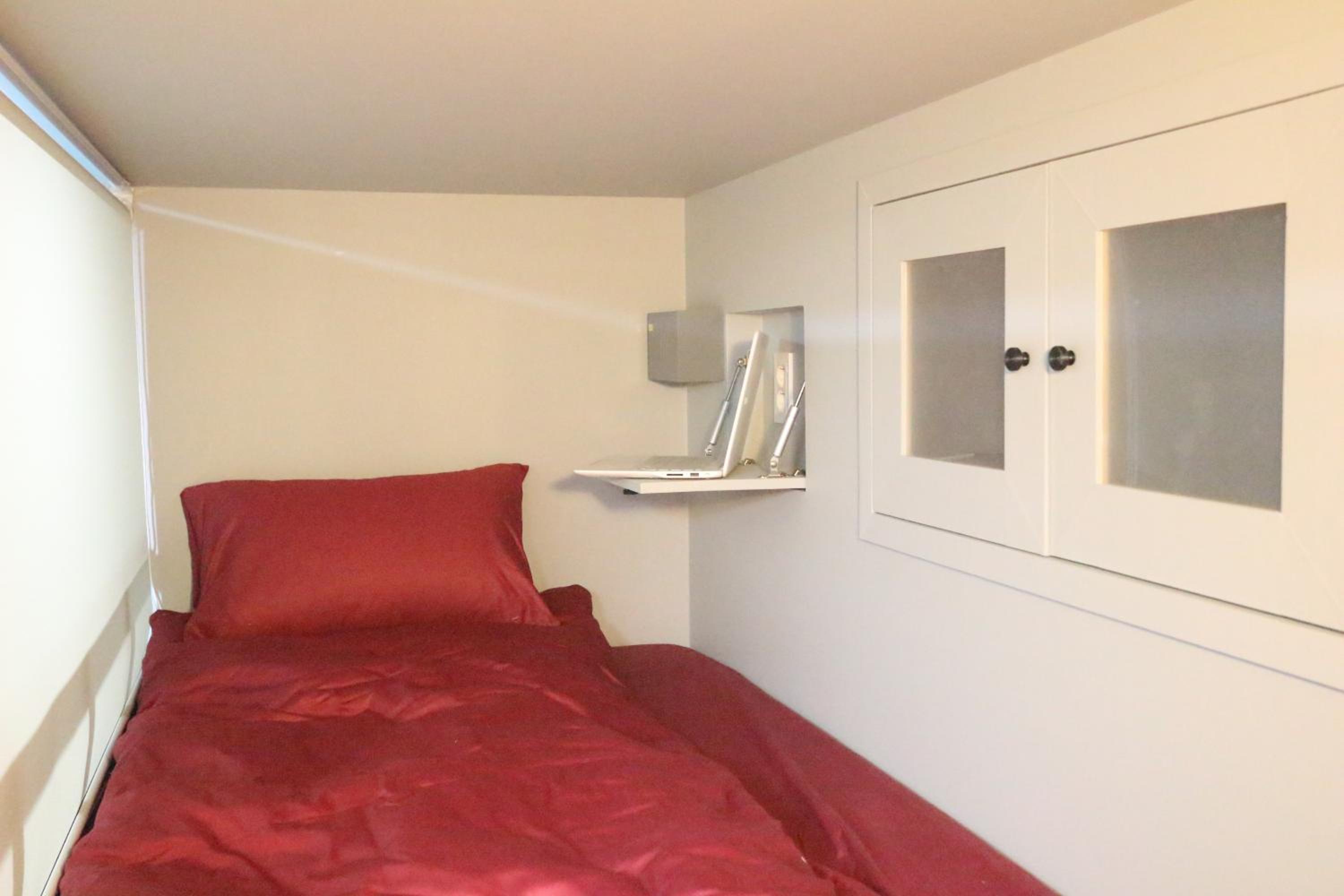 Midtown Hostel 62