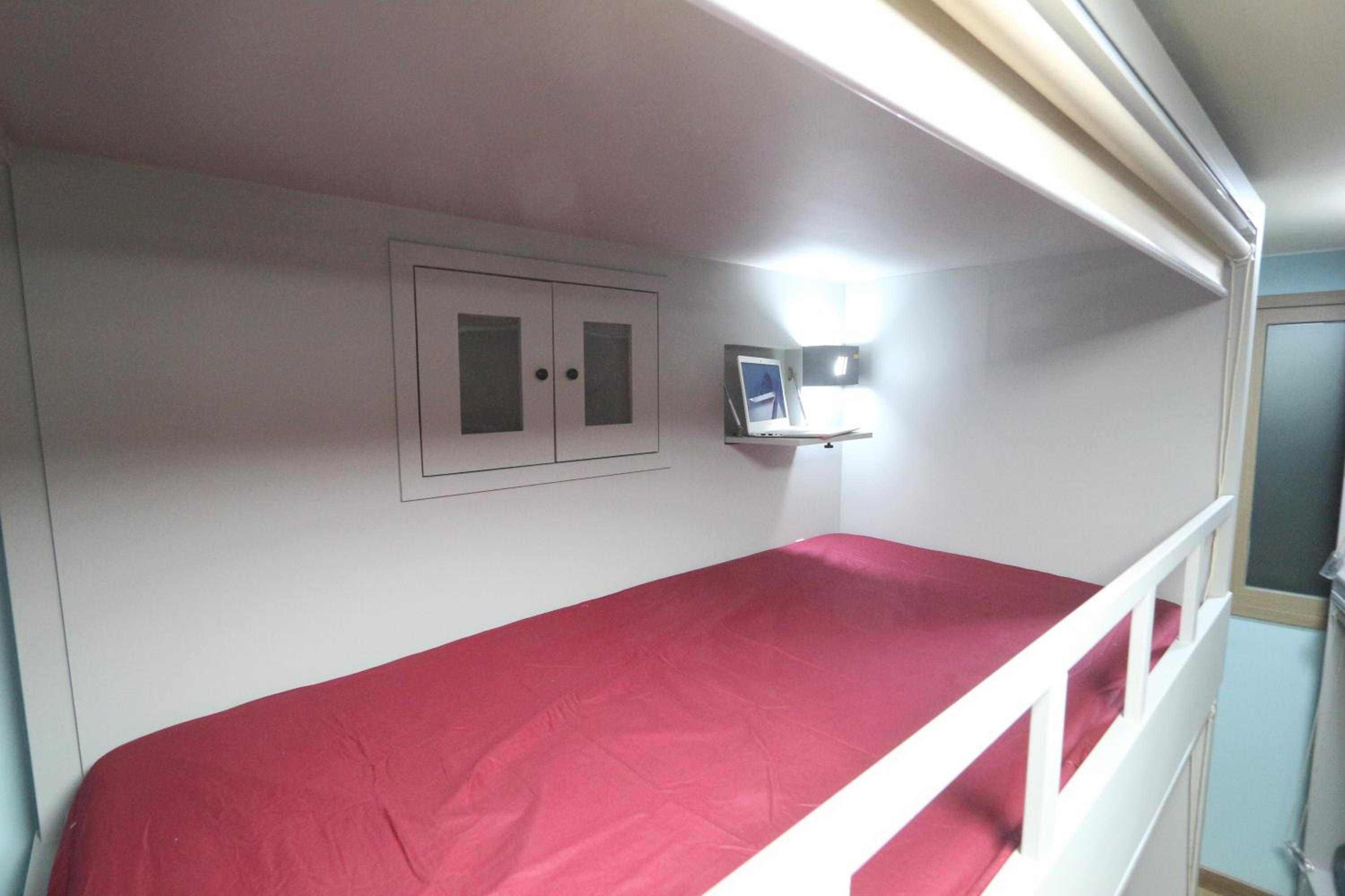 Midtown Hostel 64