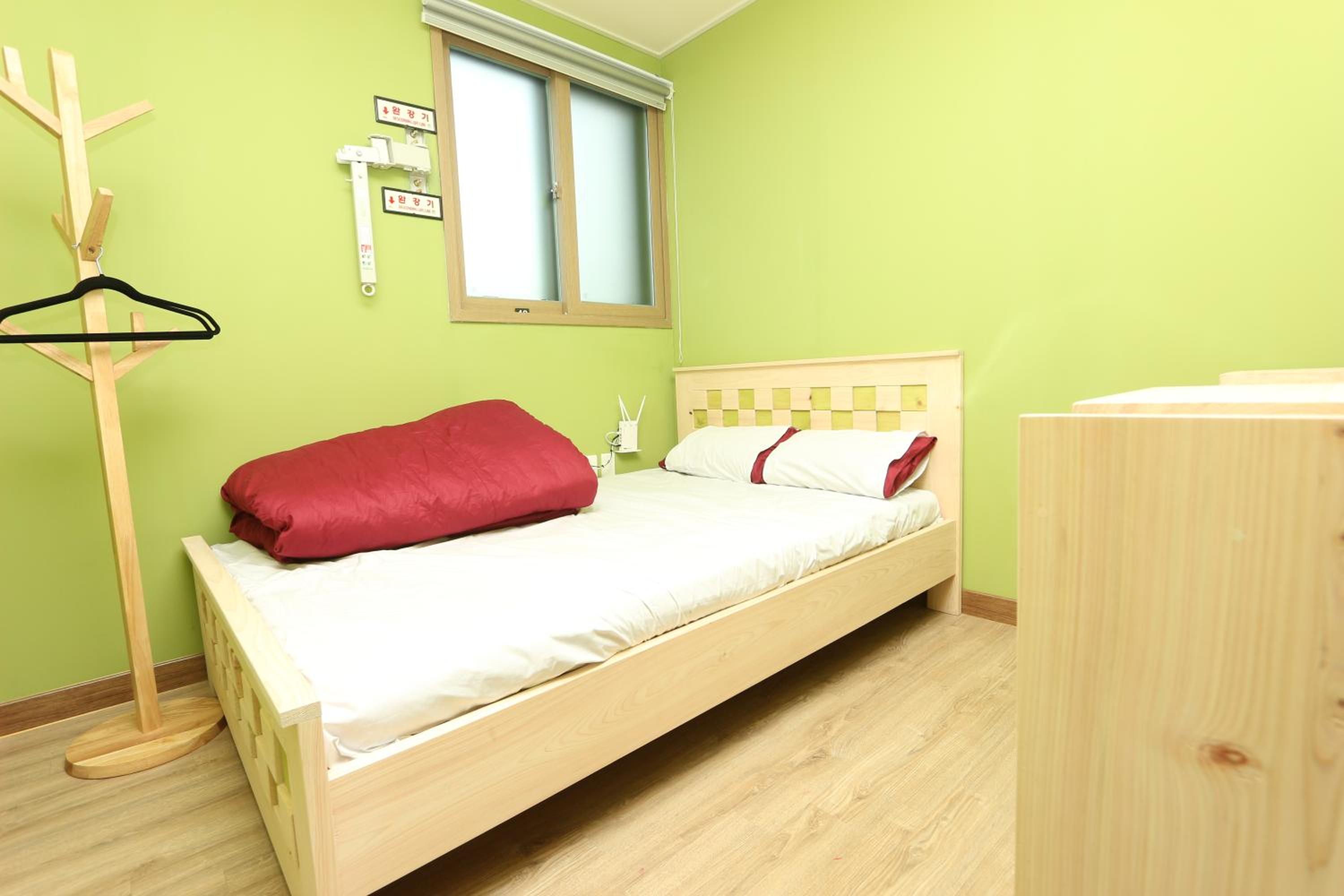 Midtown Hostel 52