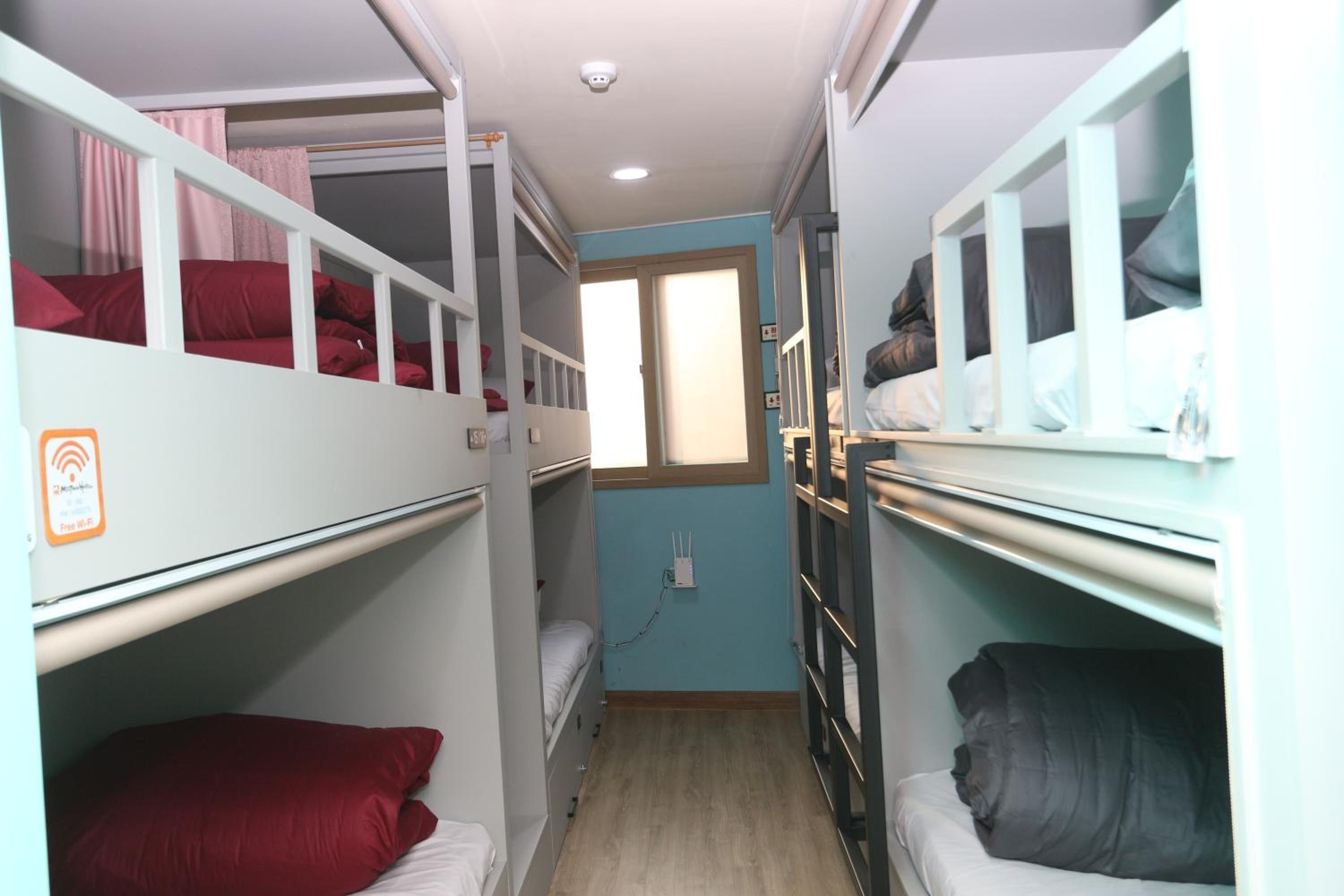 Midtown Hostel 49