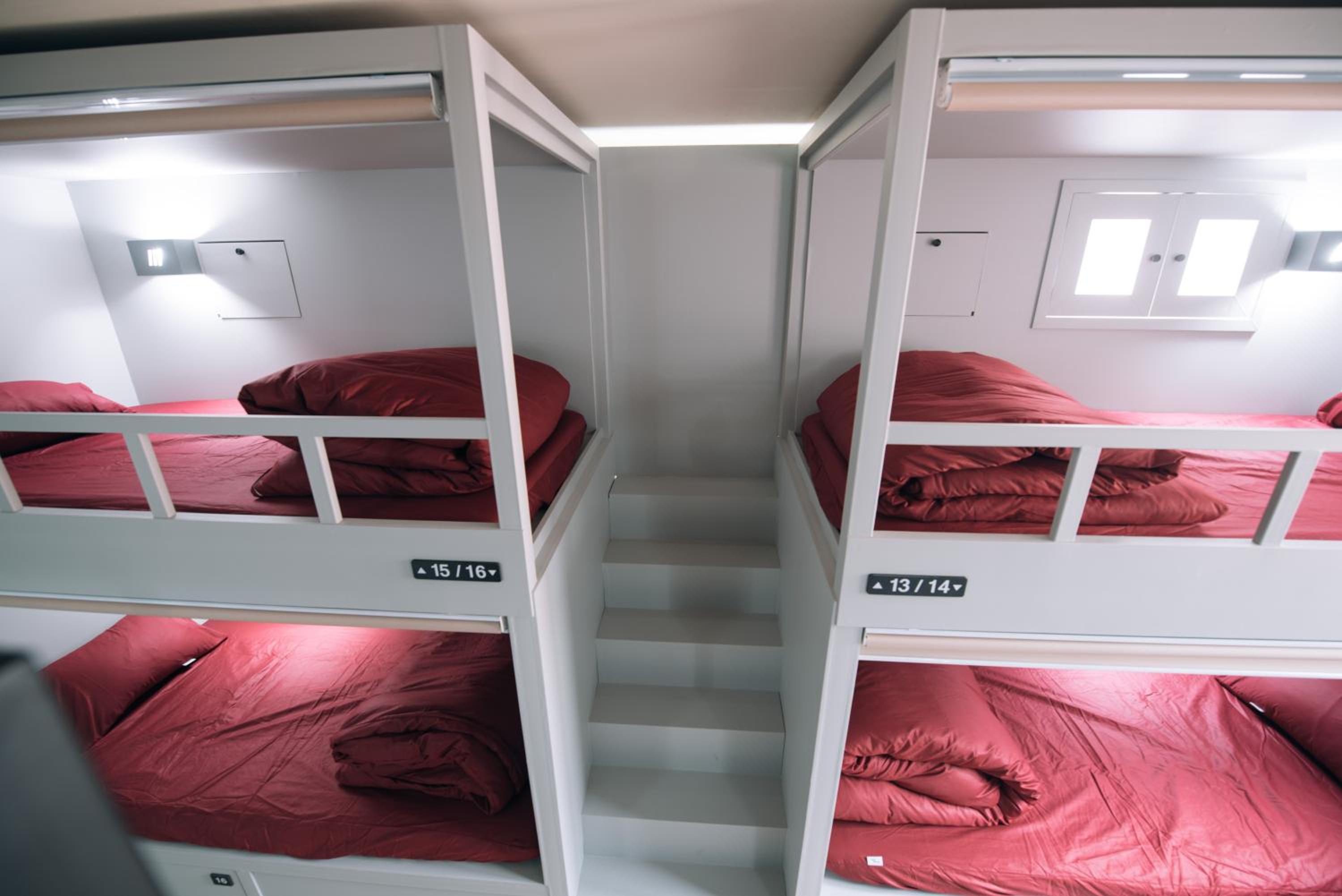 Midtown Hostel 186