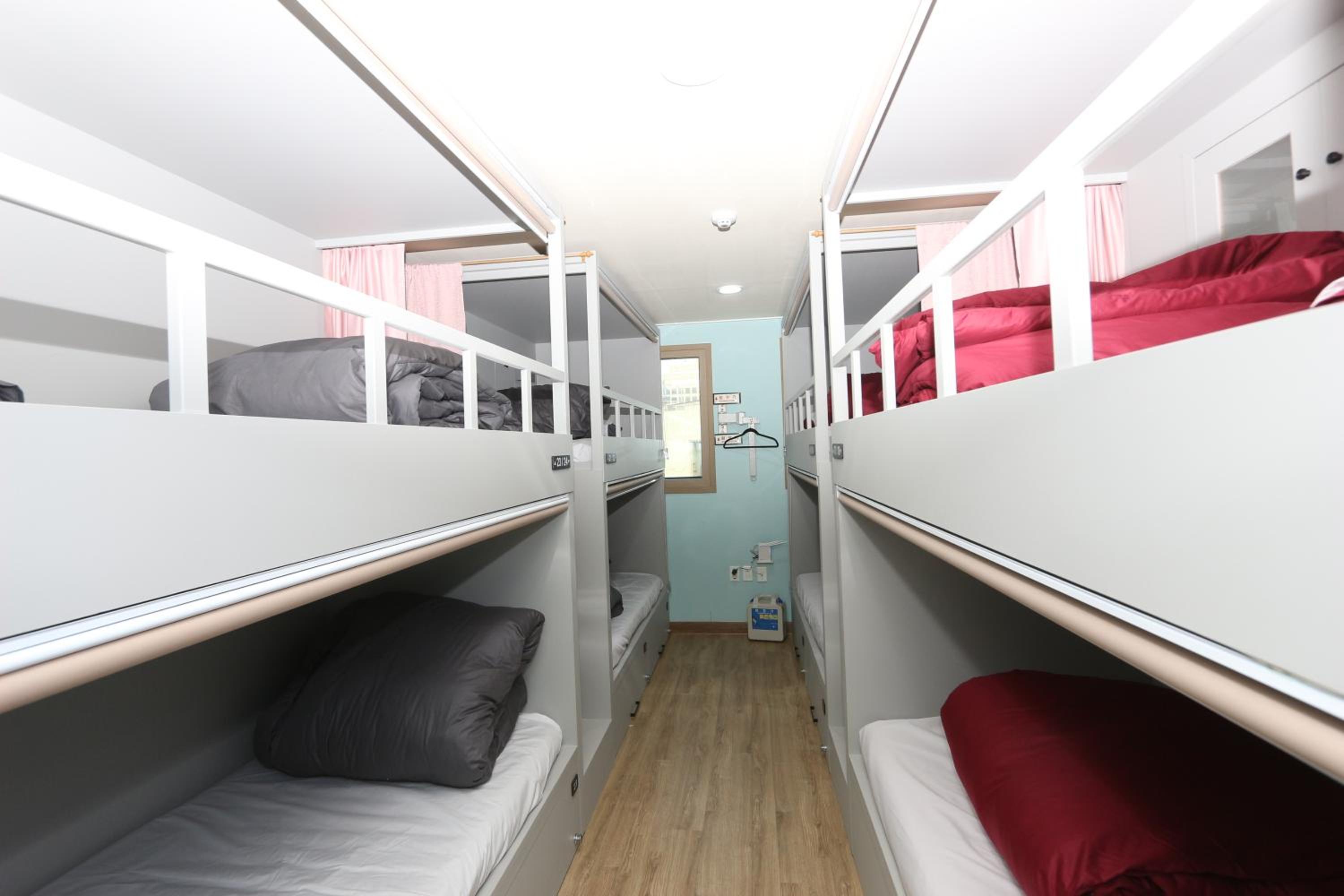 Midtown Hostel 29