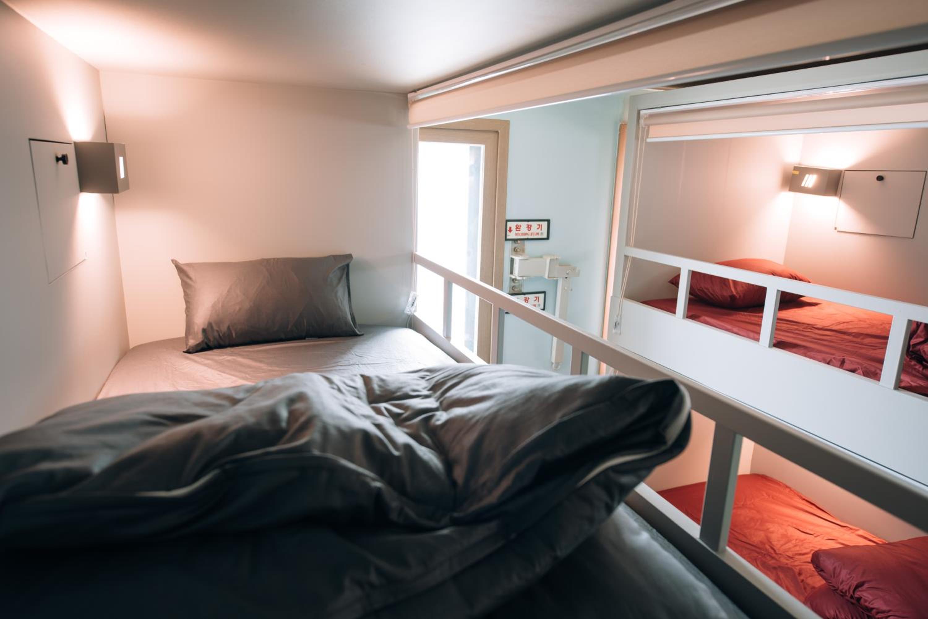 Midtown Hostel 32