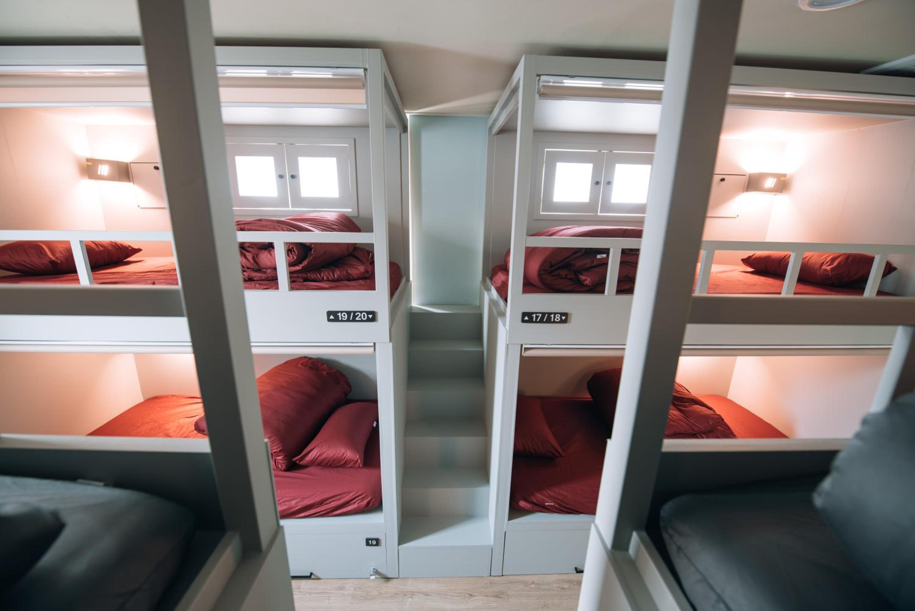 Midtown Hostel 38