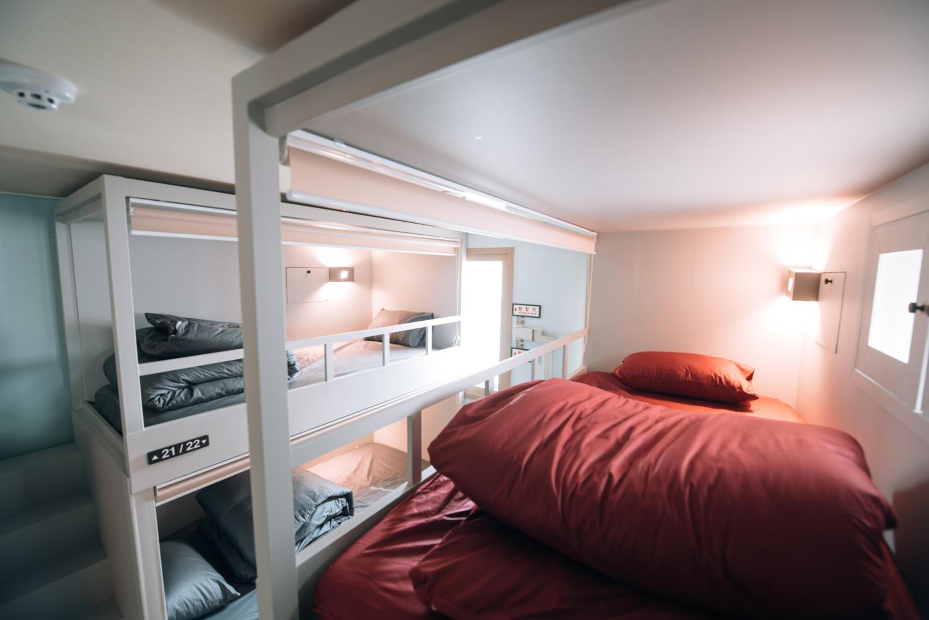 Midtown Hostel 40