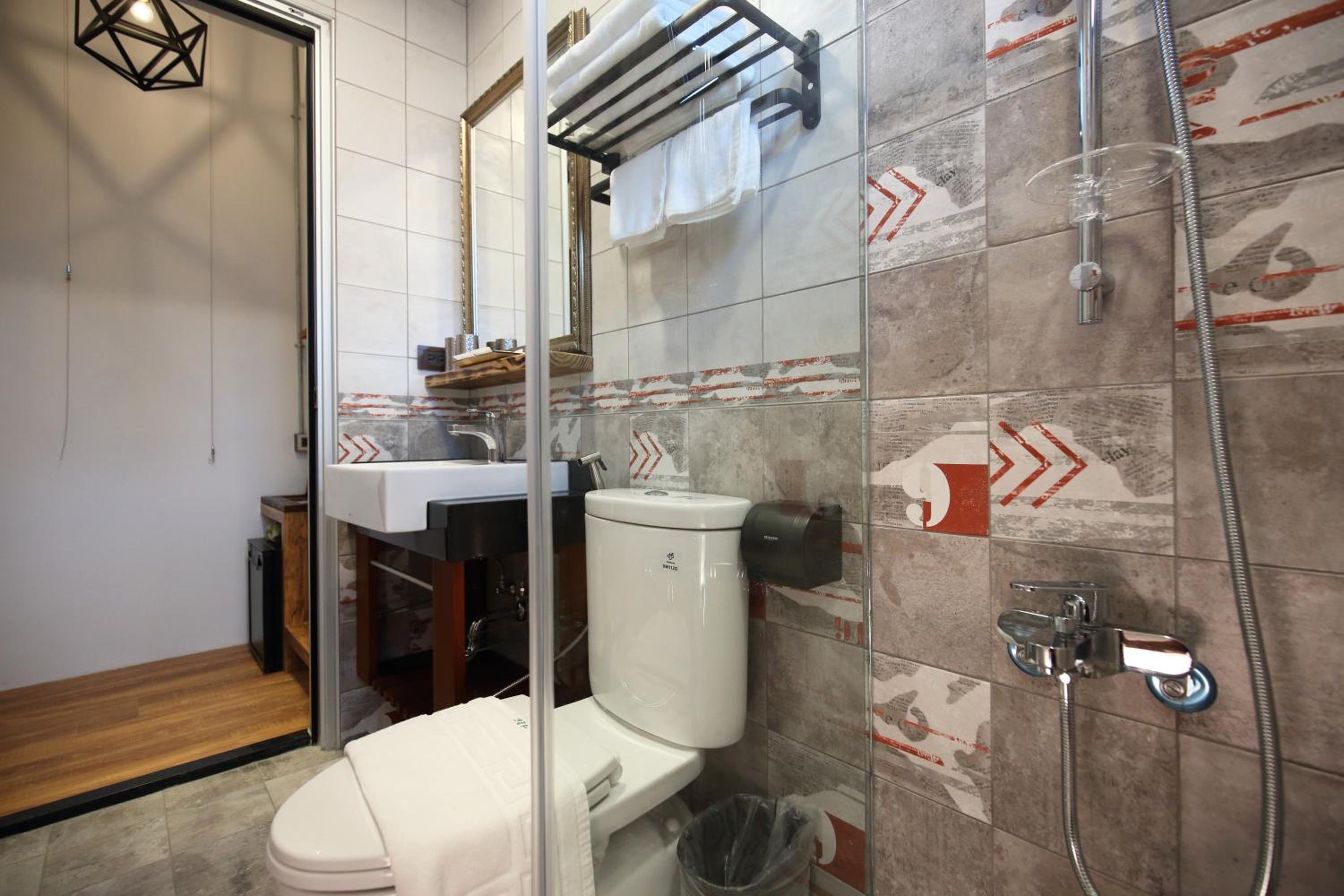 MIDORI Hostel