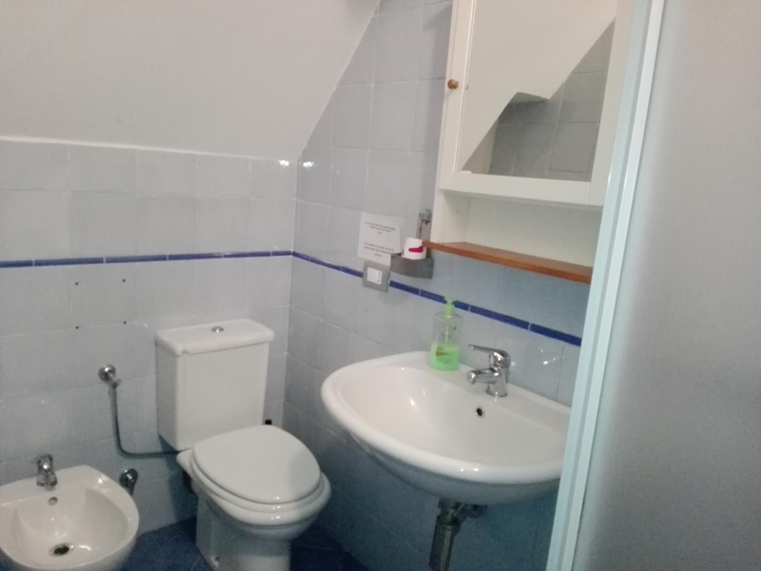 Sunset House en Riomaggiore — bathroom
