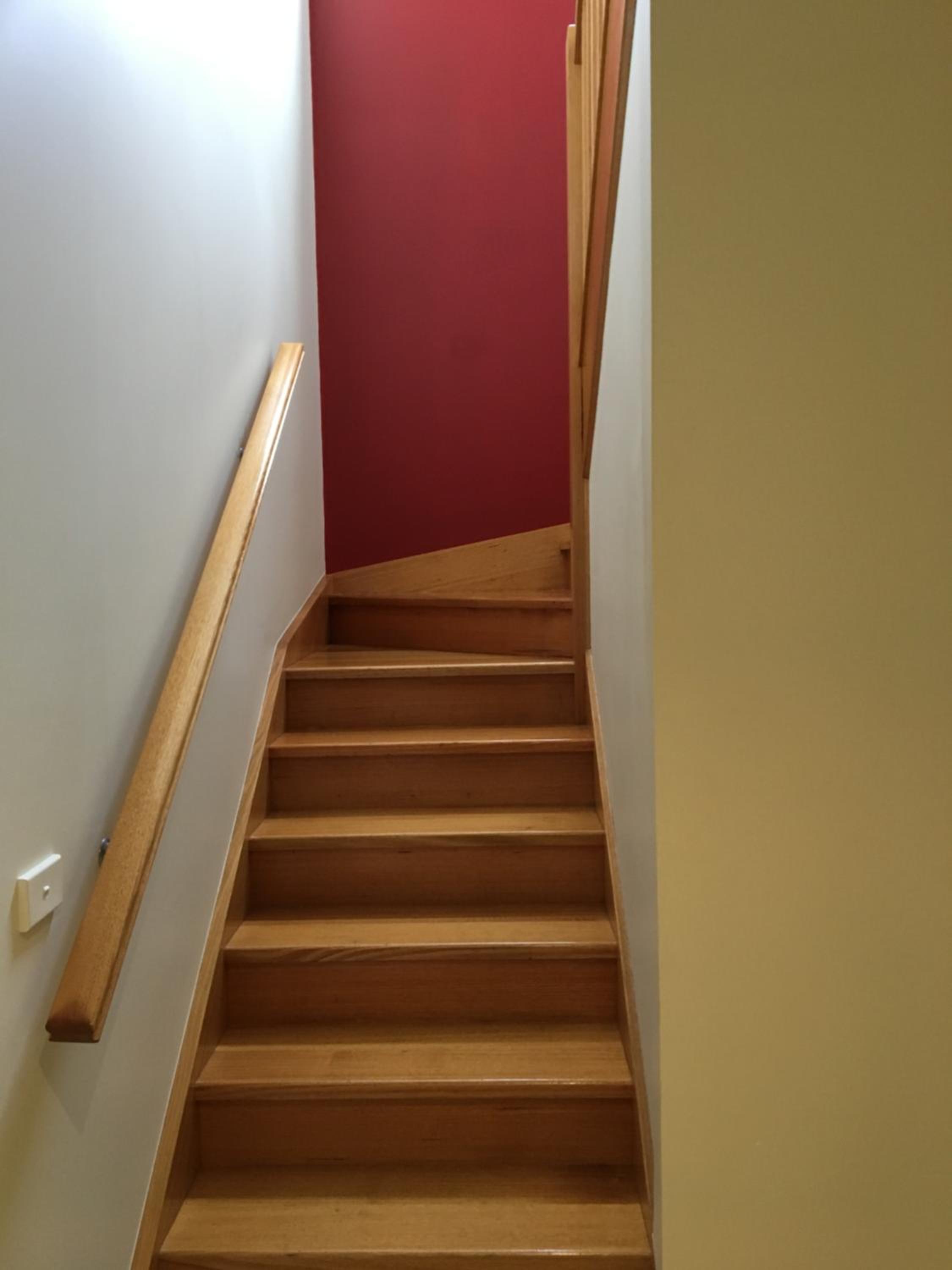 Grand Escape McKenzie - solar heated Pool WiFi, Netflix 5 bdrm 4bthrm, free 8kW EV chging