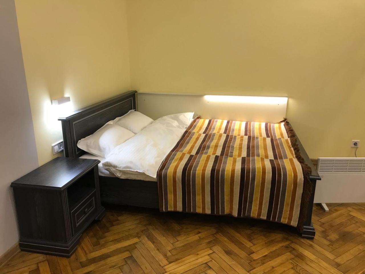 Apartment on Khorvatska Street