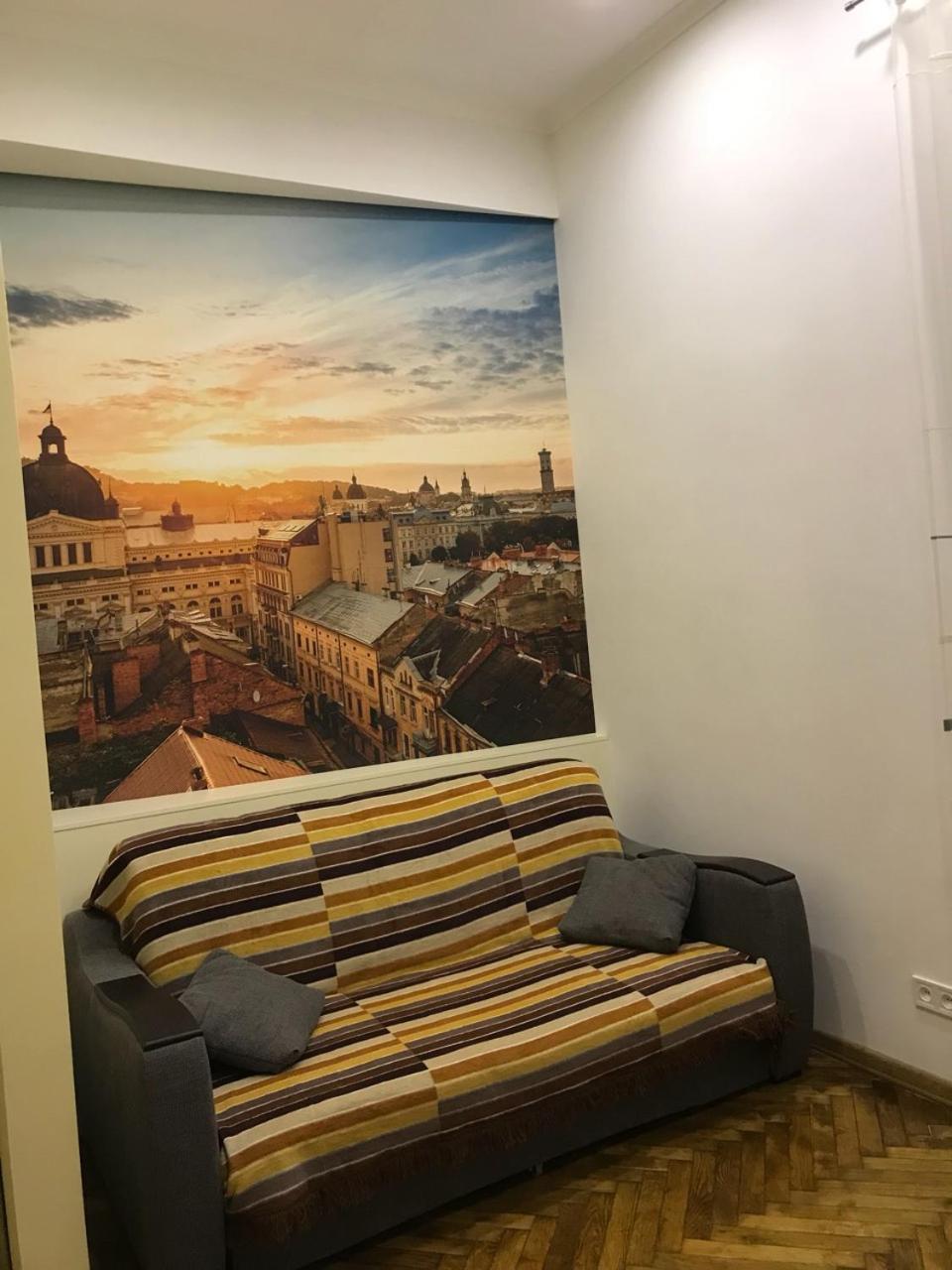 Apartment on Khorvatska Street