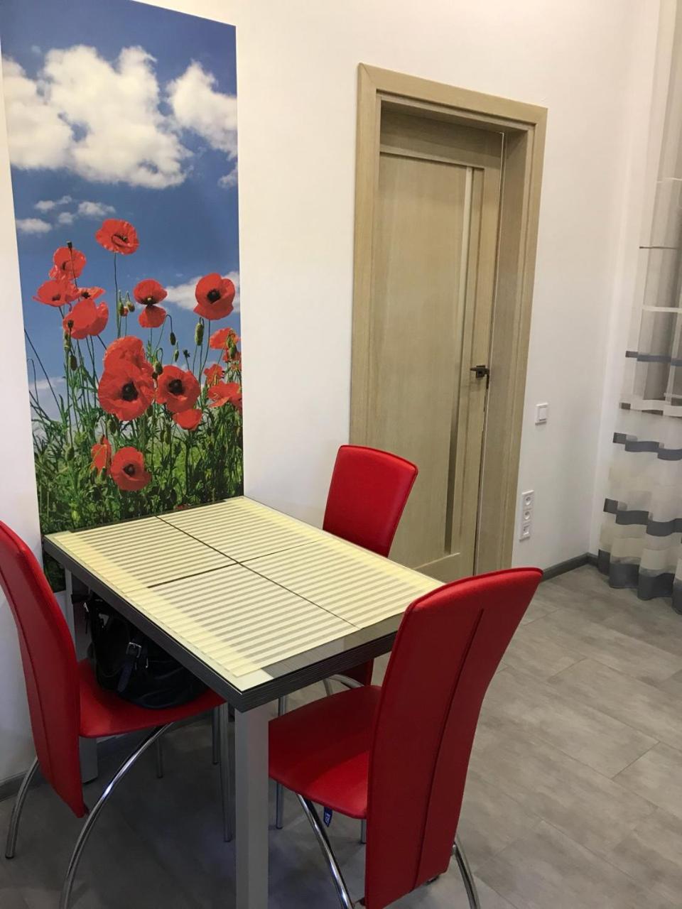 Apartment on Khorvatska Street