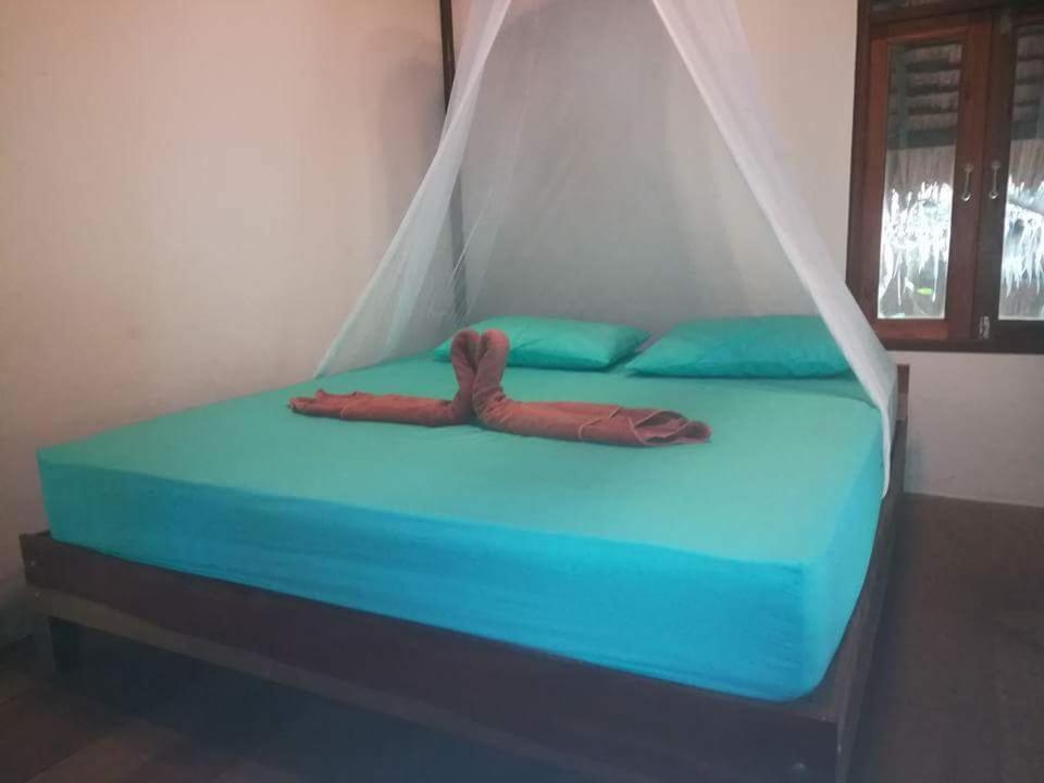 Cashew Nut Bungalow, Ko Mook