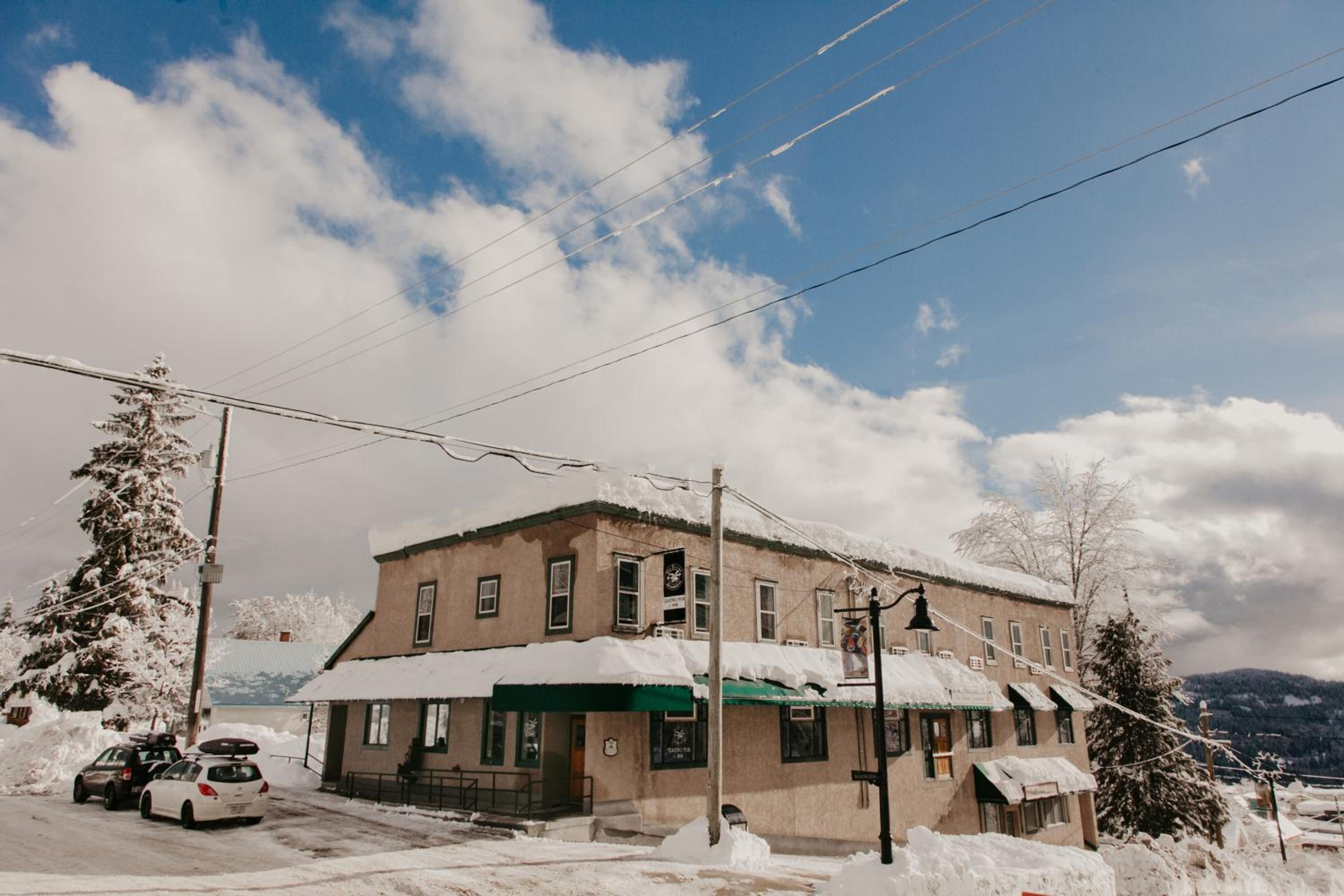 The Flying Steamshovel Inn