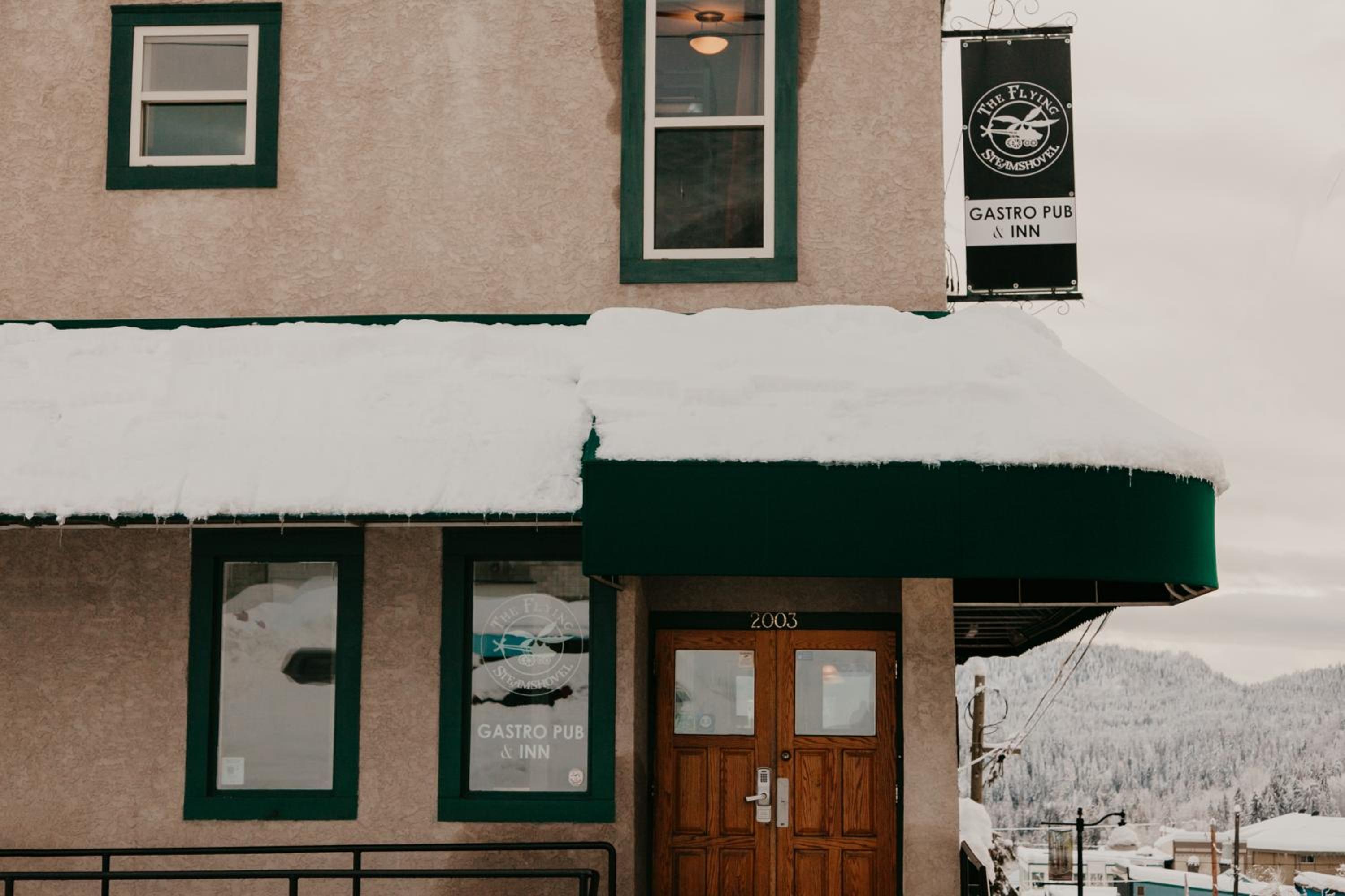The Flying Steamshovel Inn