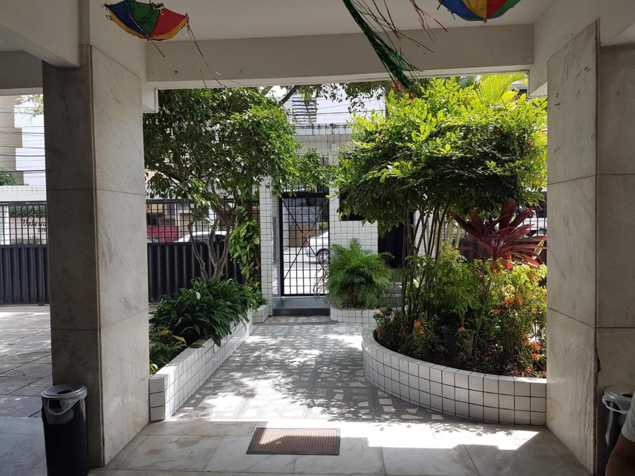 Apartamento de 3 quartos a 100 metros da Praia de Boa Viagem view 4