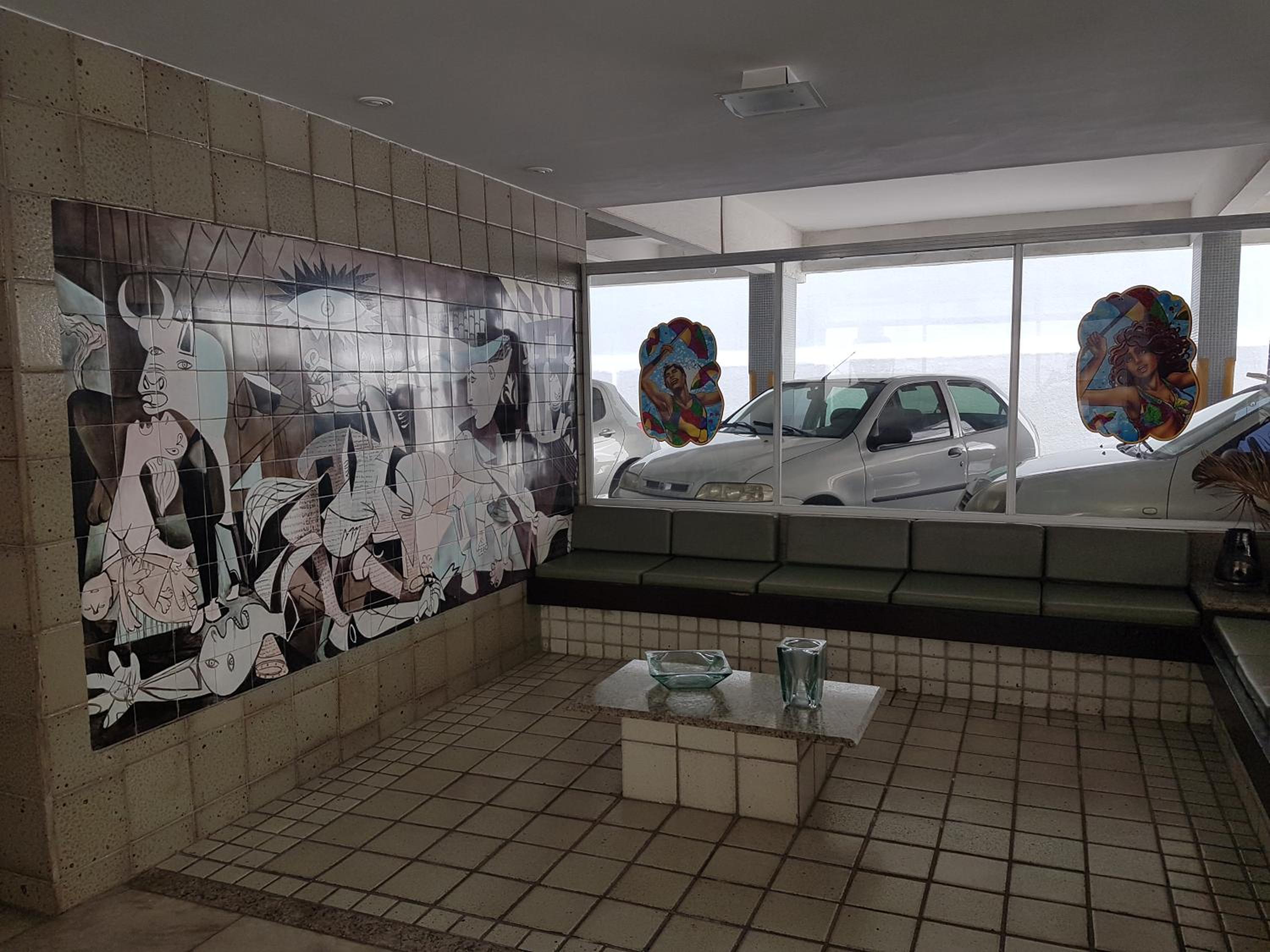 Apartamento de 3 quartos a 100 metros da Praia de Boa Viagem view 3