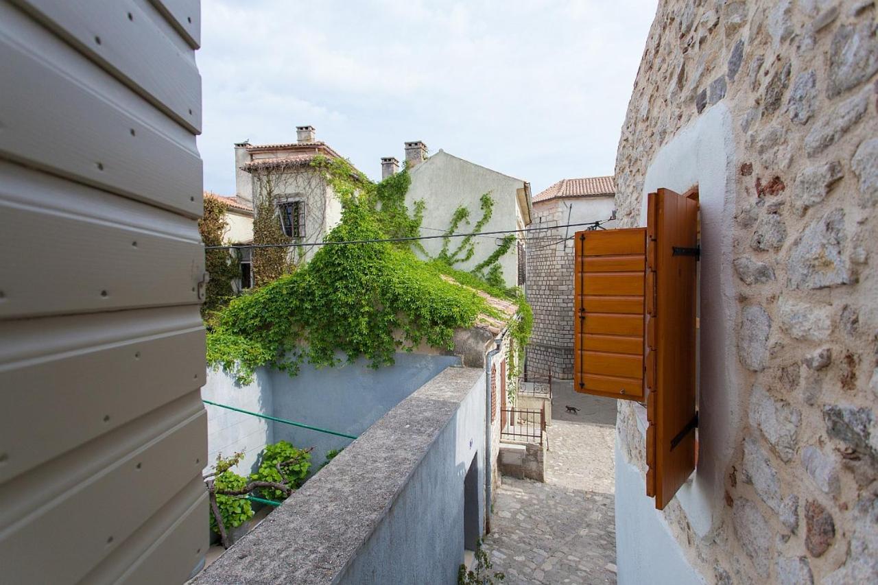 Hotel Lola Dream - Image 1