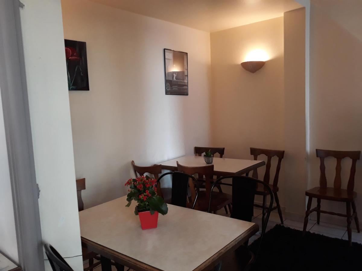 restaurant