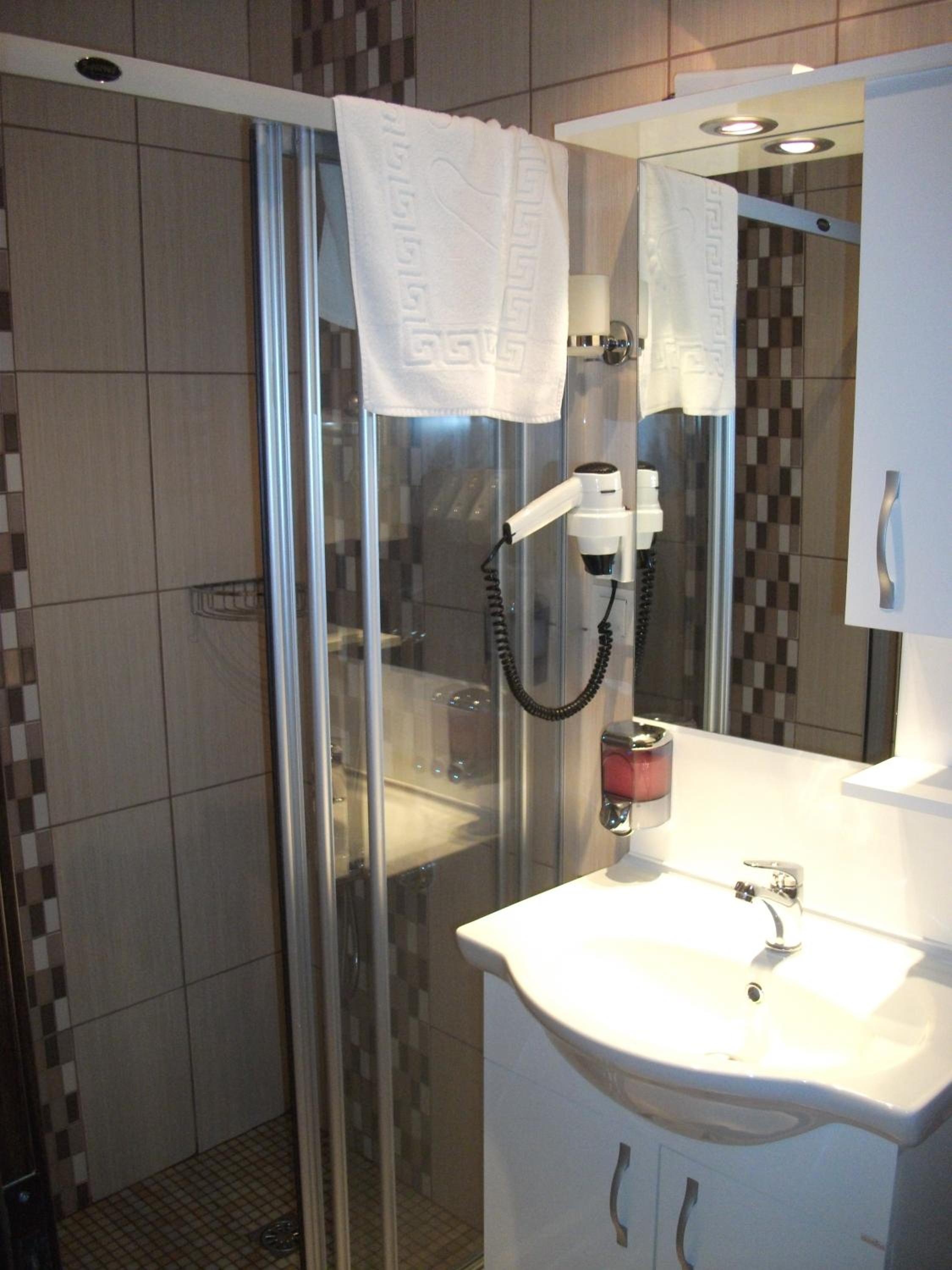 Sultan Palace Hotel - Image 17