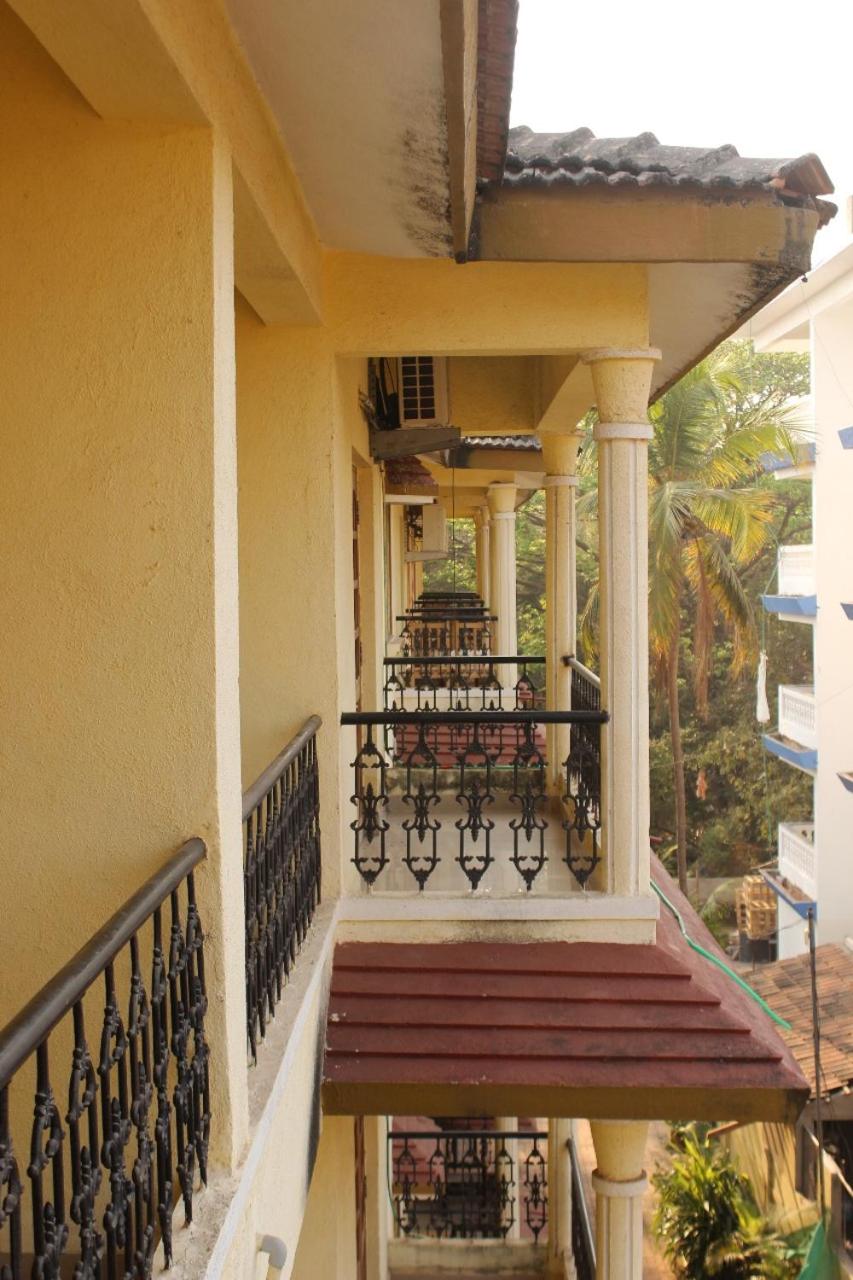 Cozy Candolim Apartment fully furnished for five adults view 4