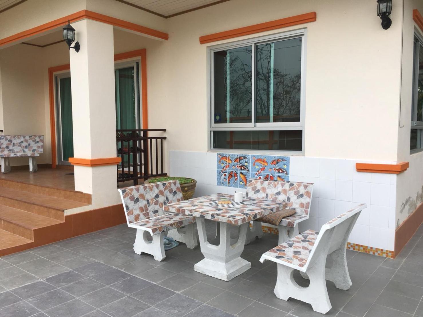 Janson's House Next to Singha Park Chiang Rai view 4