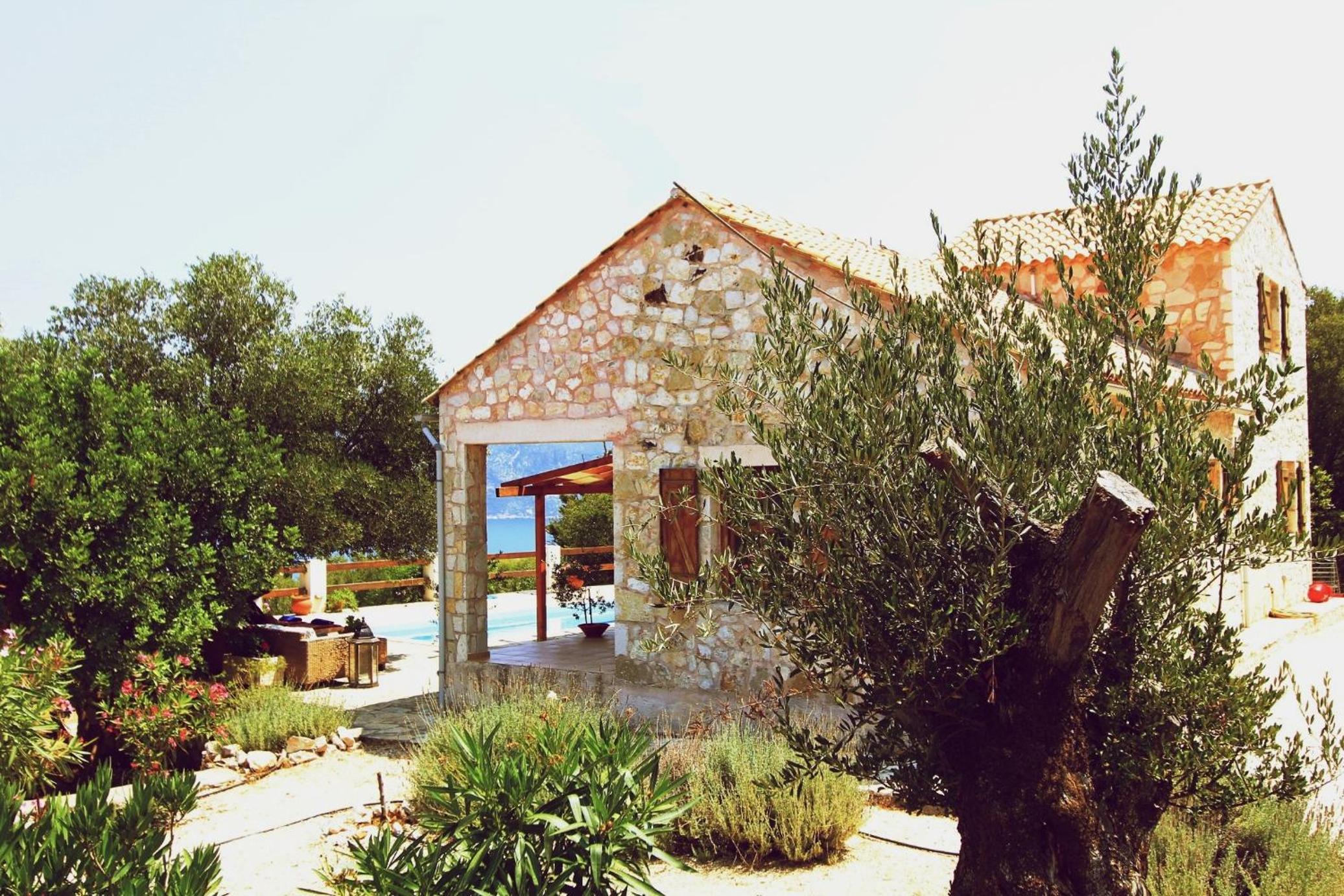 Photo 29