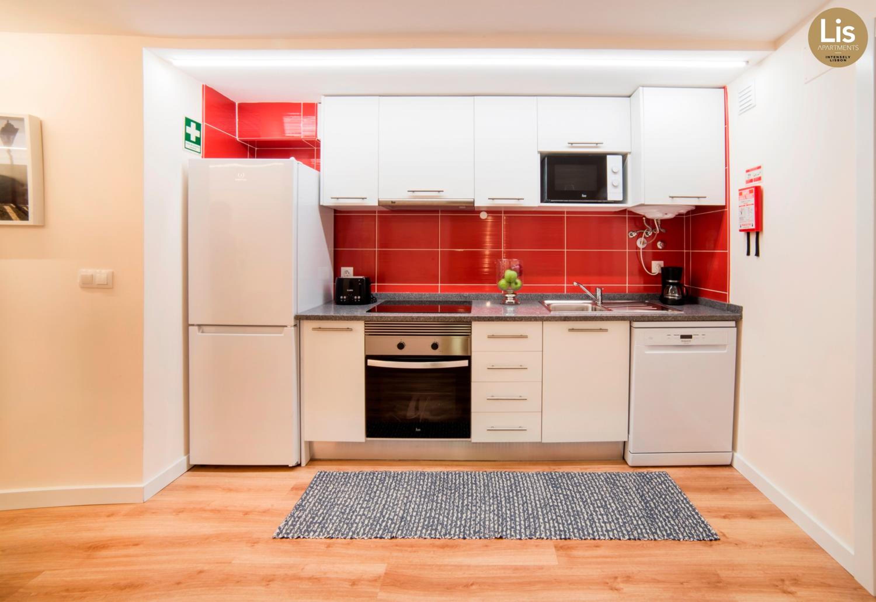 Lis Apartments