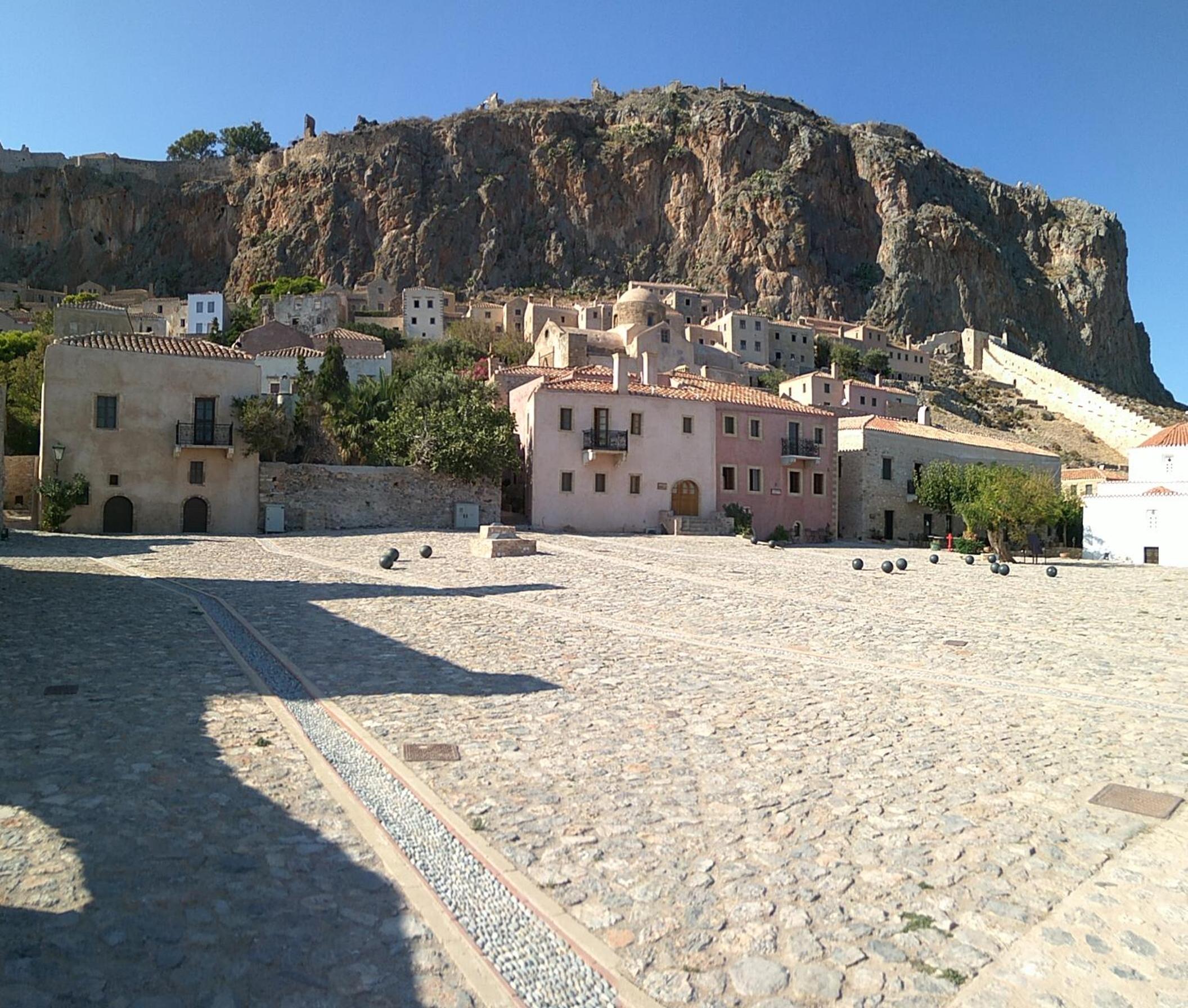 Shiraz Villas