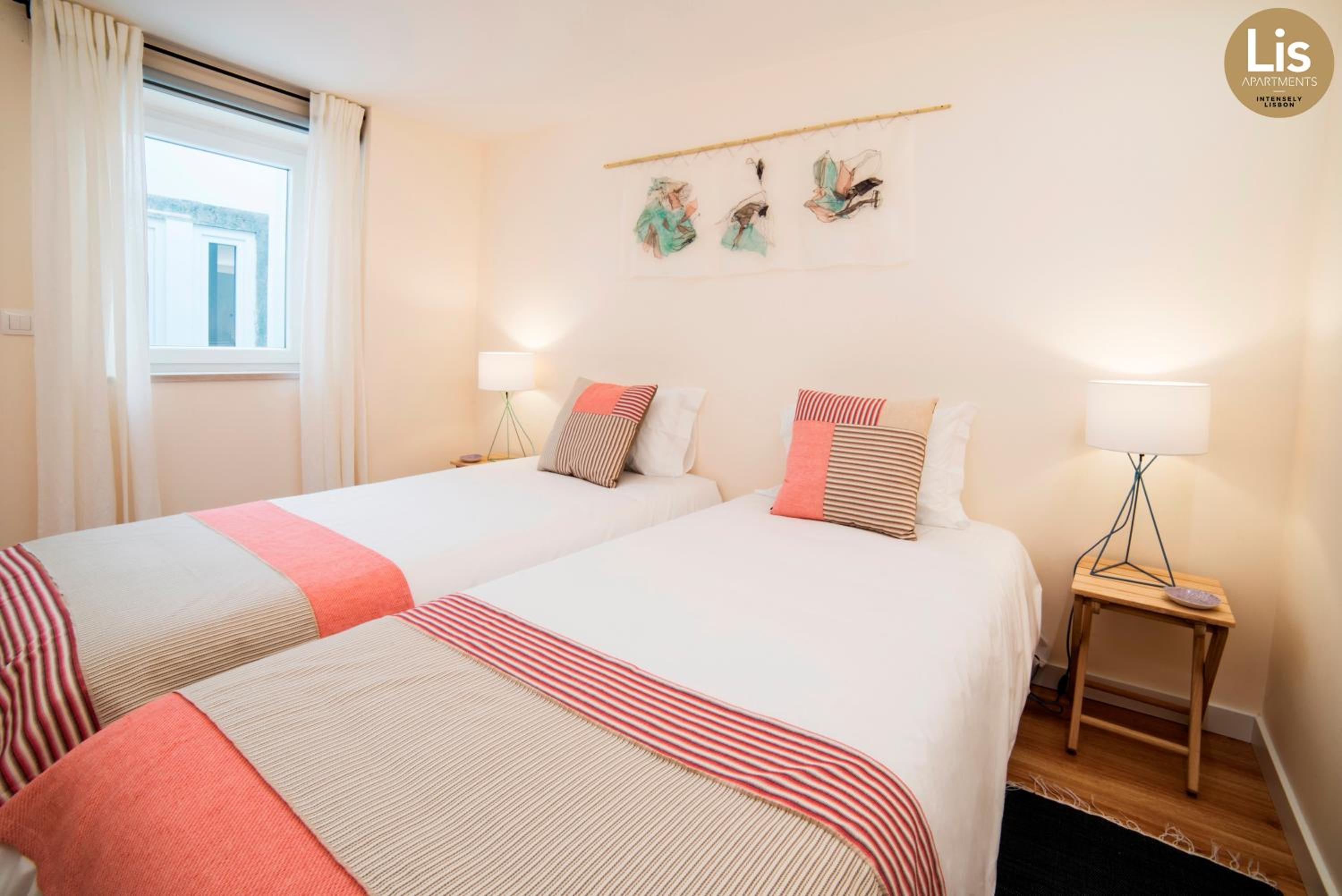 Lis Apartments