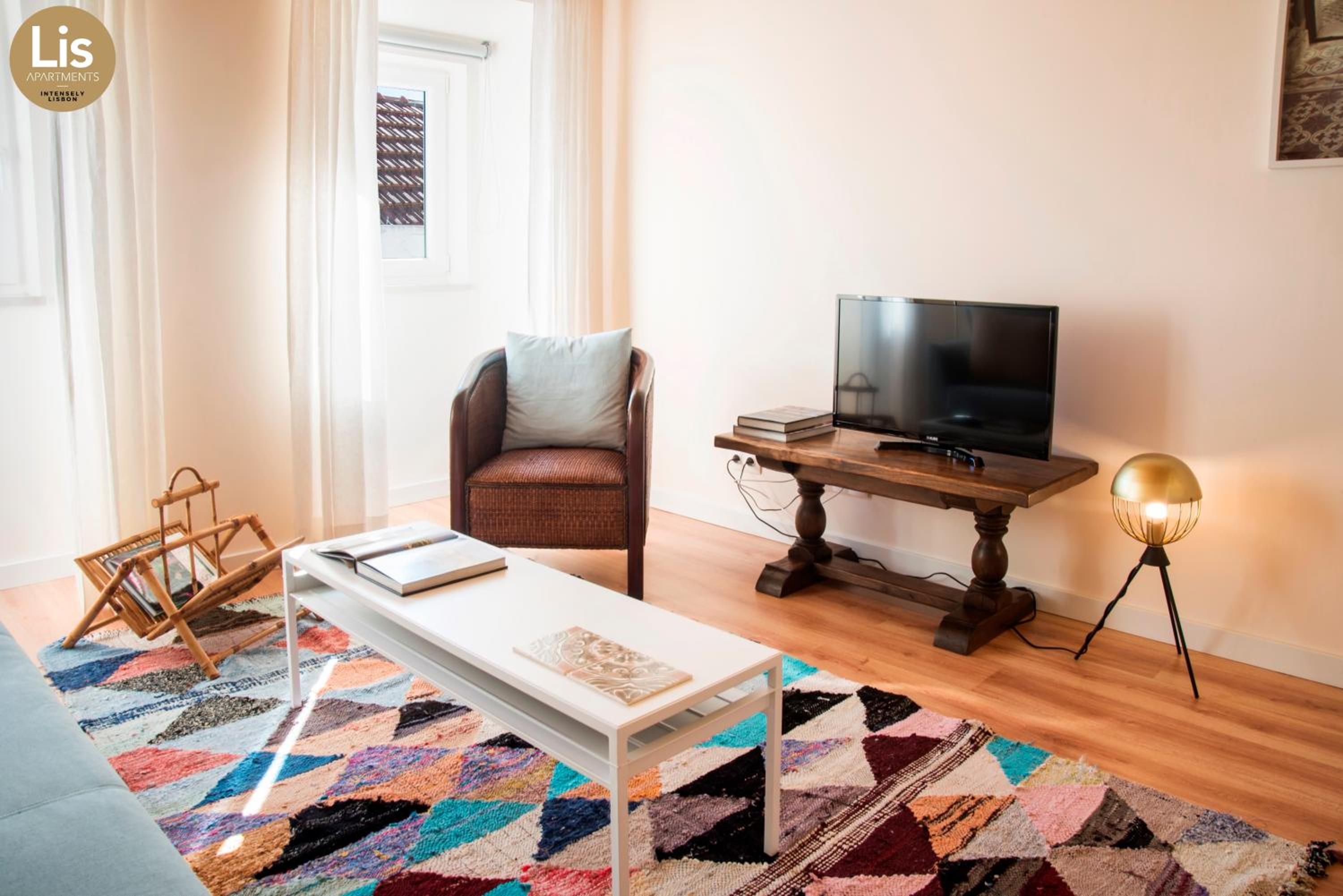 Lis Apartments