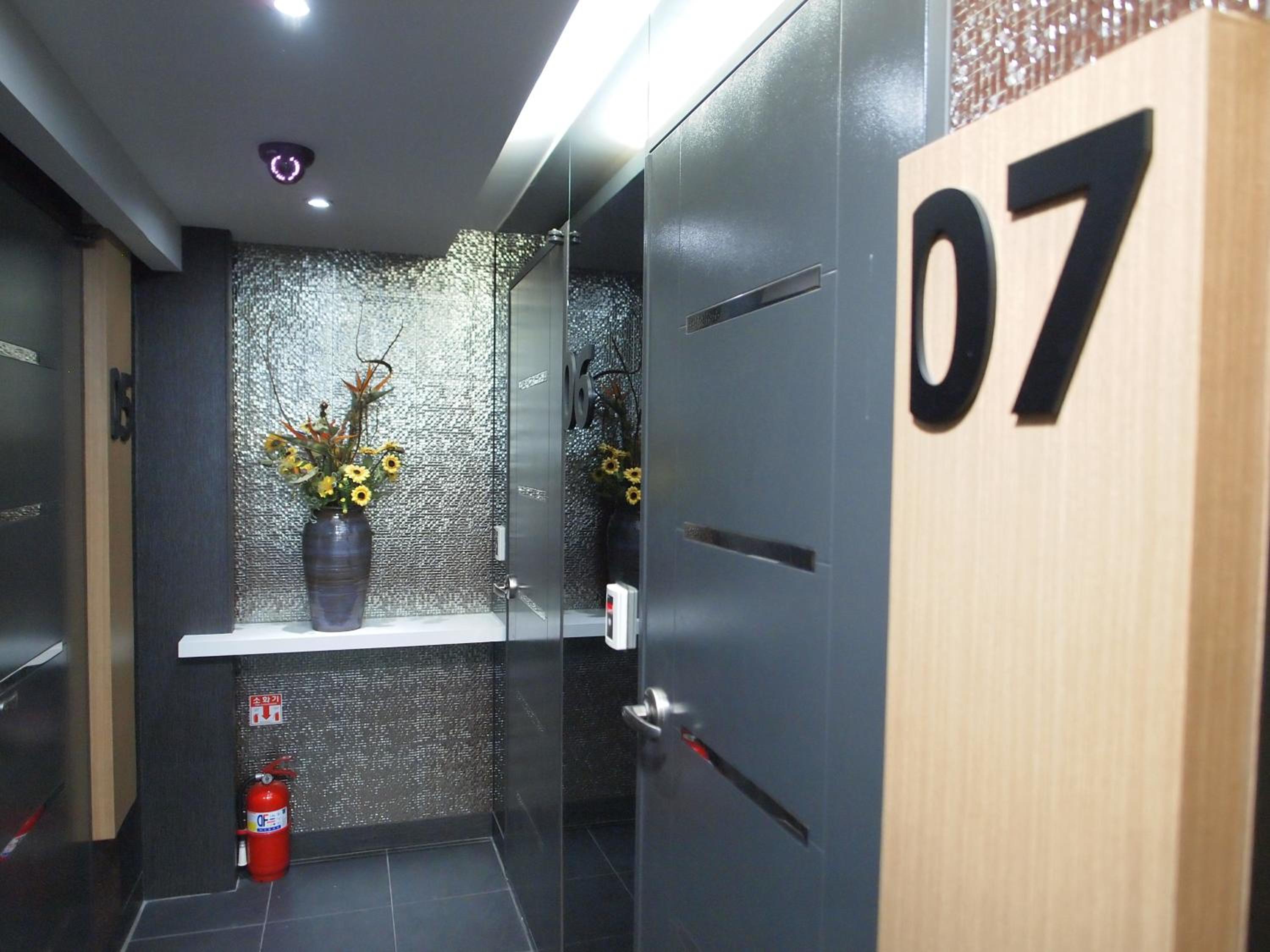 Hostel J Stay