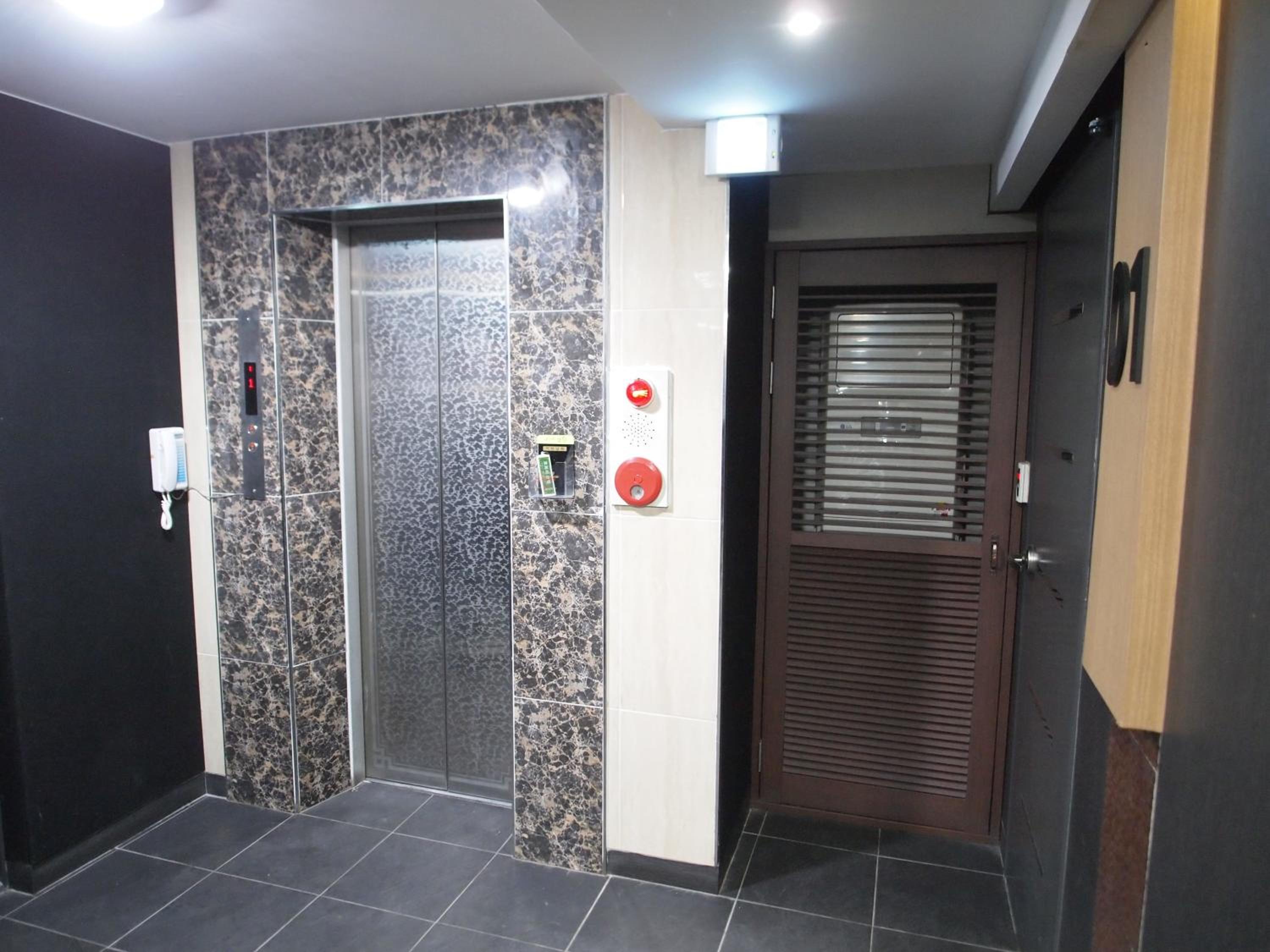 Hostel J Stay