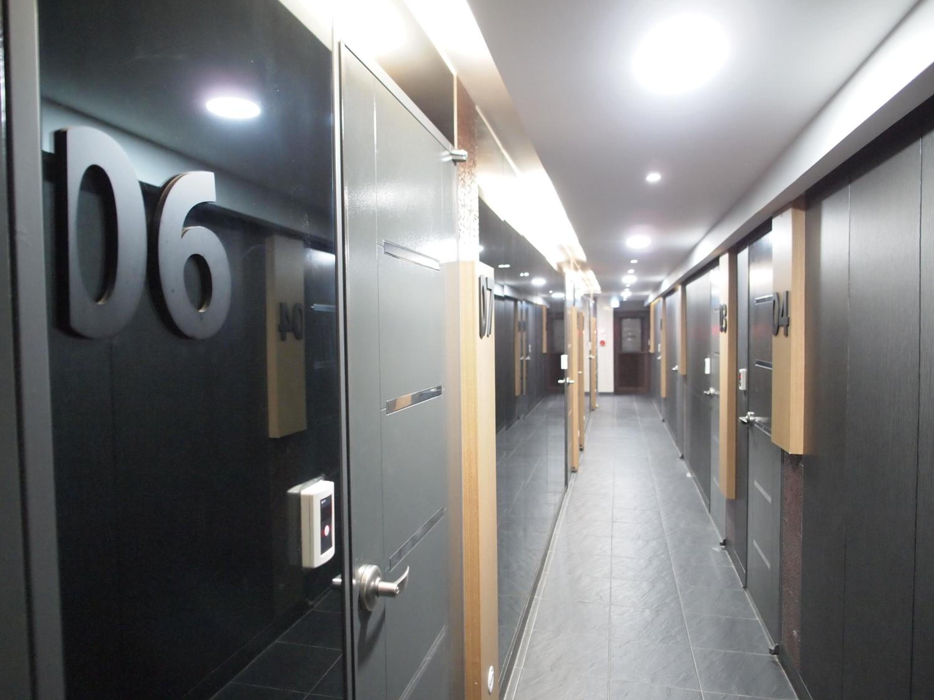 Hostel J Stay