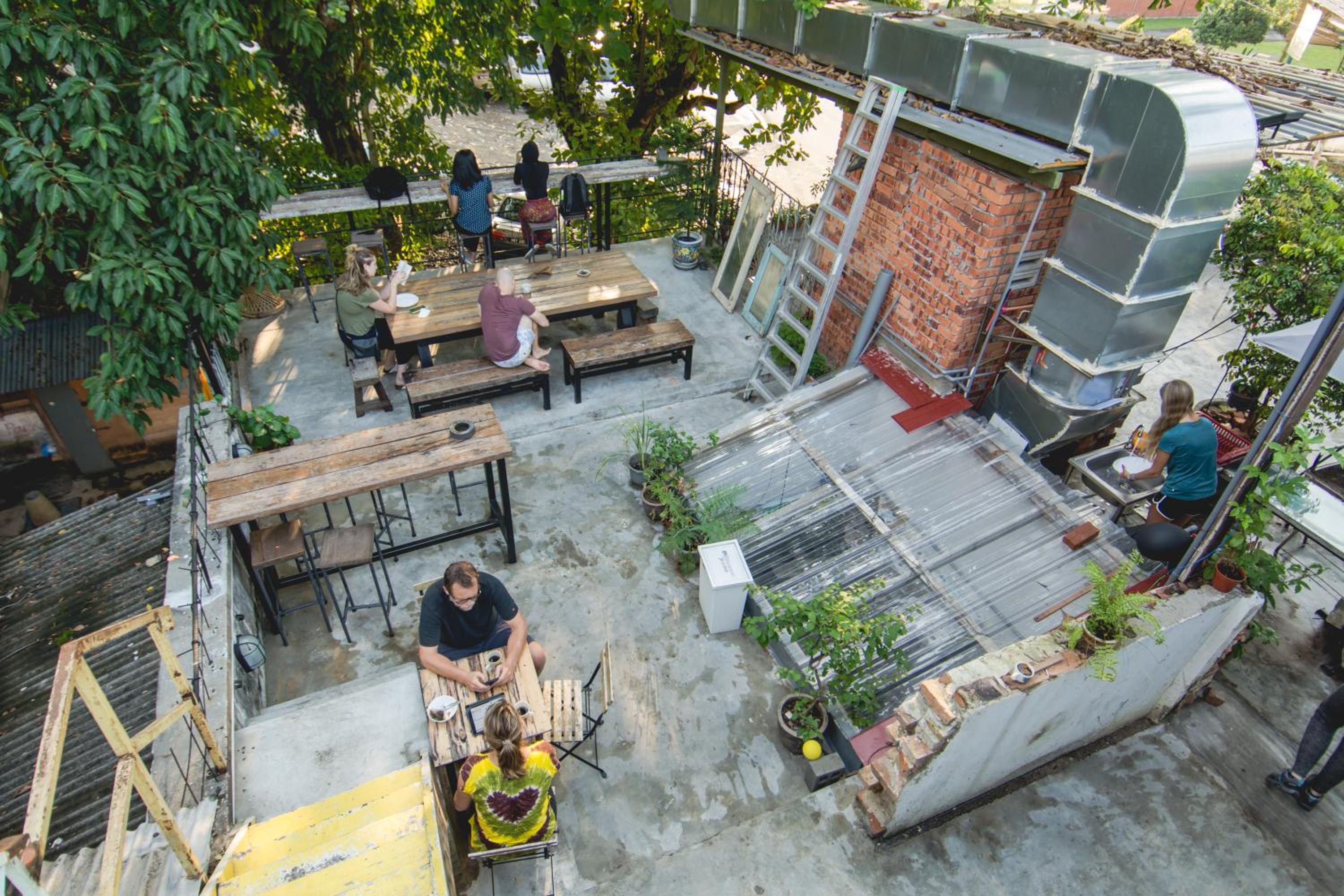 Chinatown Hostel by Mingle - Rooftop Private Jacuzzi with Bar