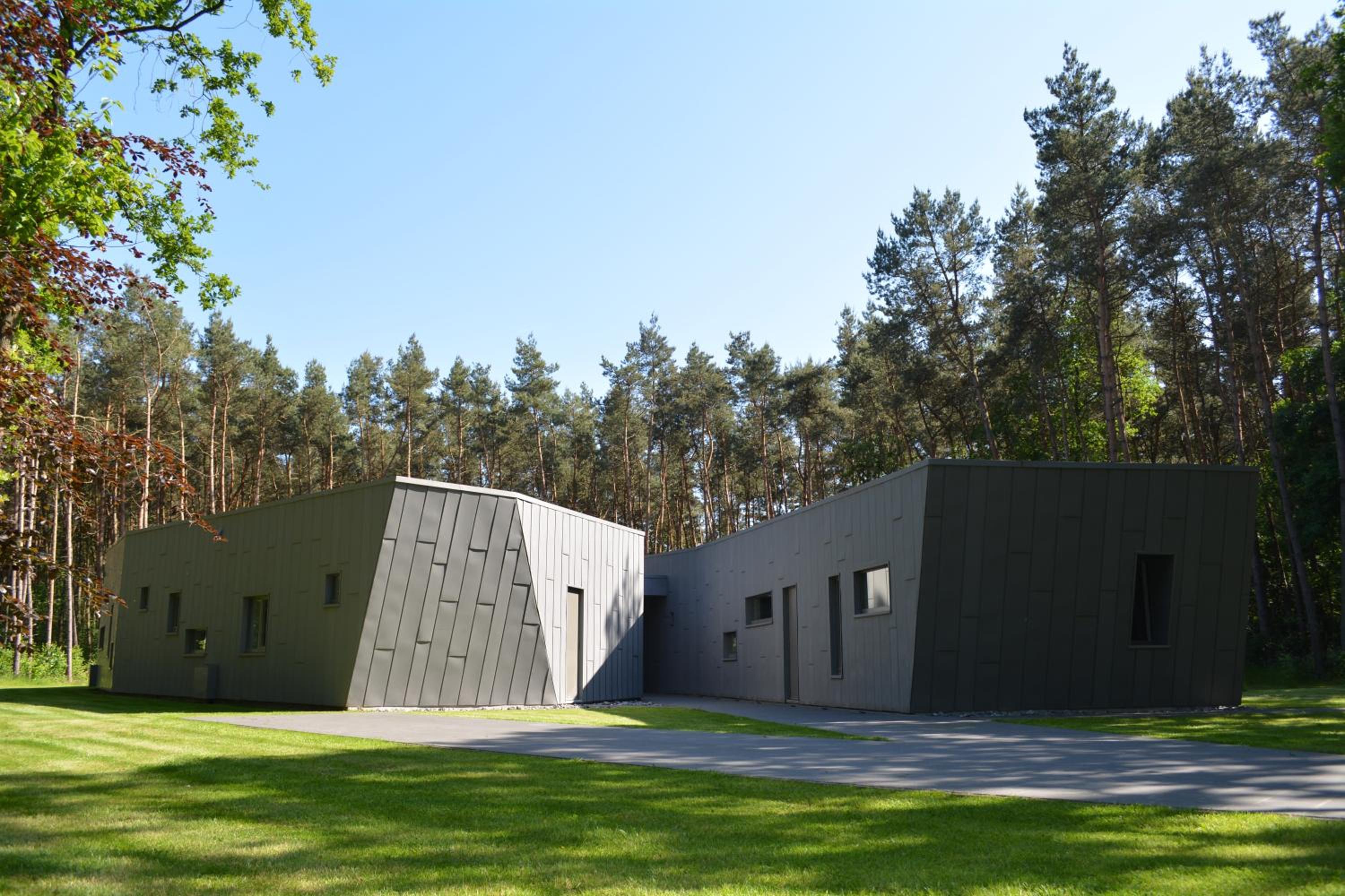 Twinstone Lodge