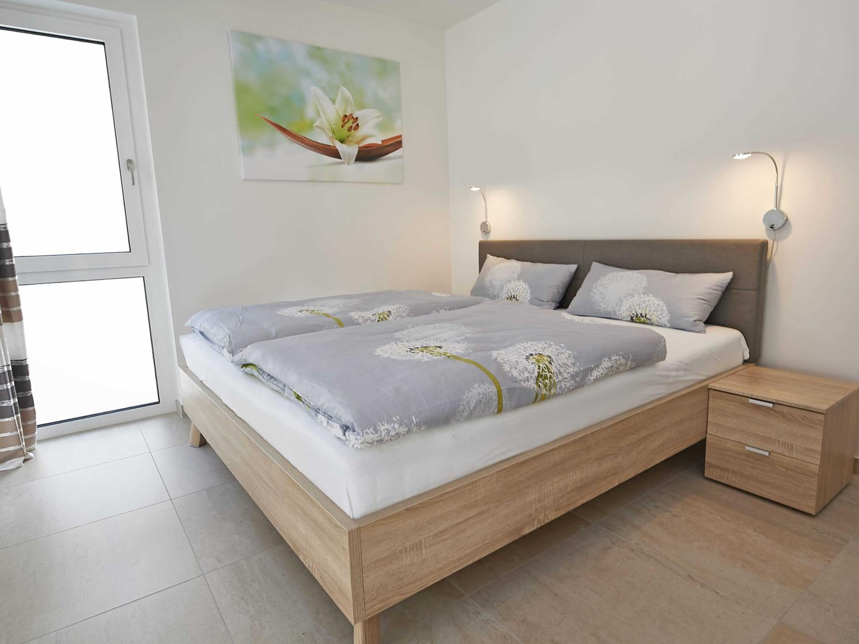 Haus Kap Arkona in Sellin - Fewo 02 mit Kamin und Terrasse