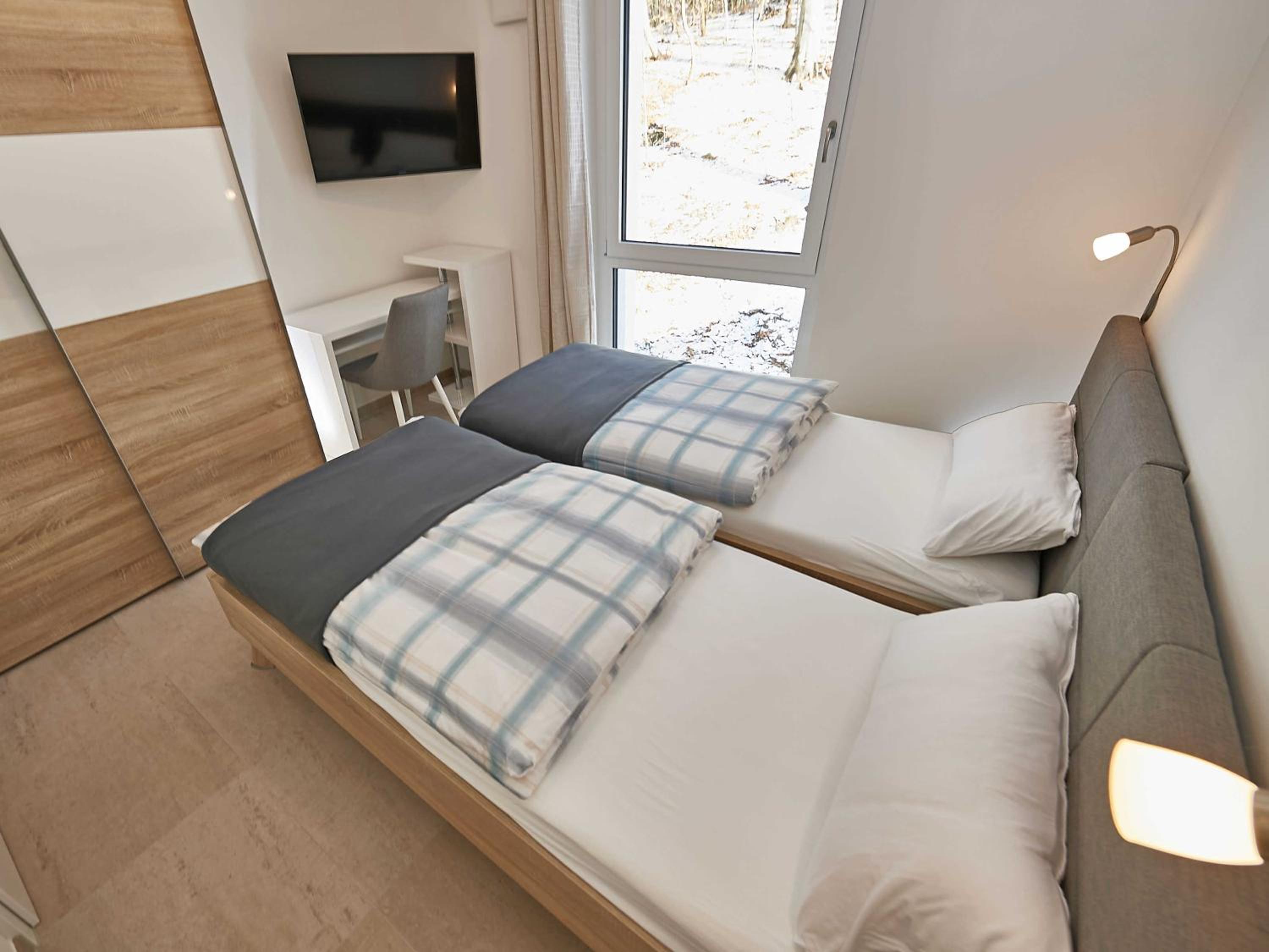 Haus Kap Arkona in Sellin - Fewo 02 mit Kamin und Terrasse