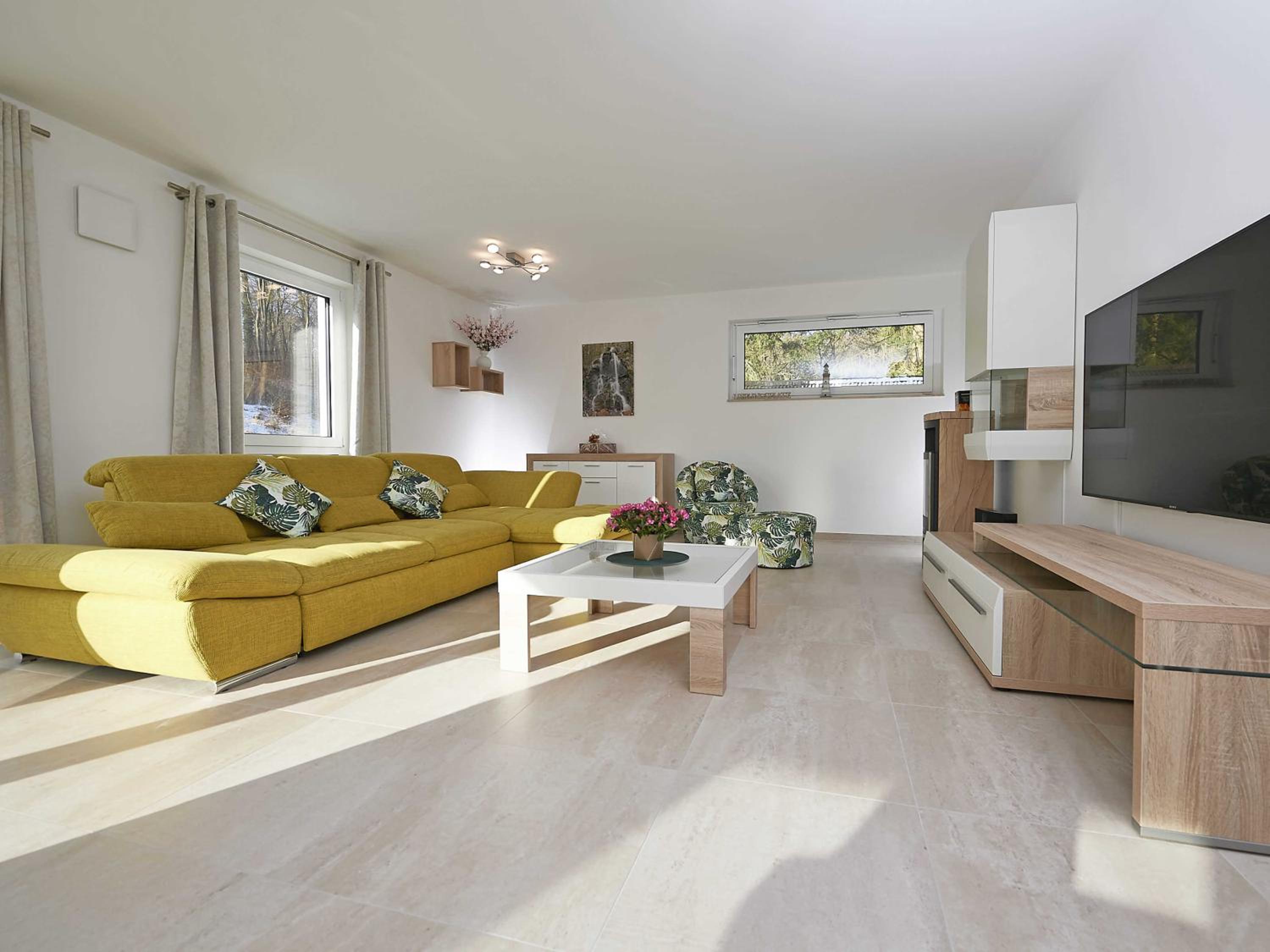 Haus Kap Arkona in Sellin - Fewo 02 mit Kamin und Terrasse
