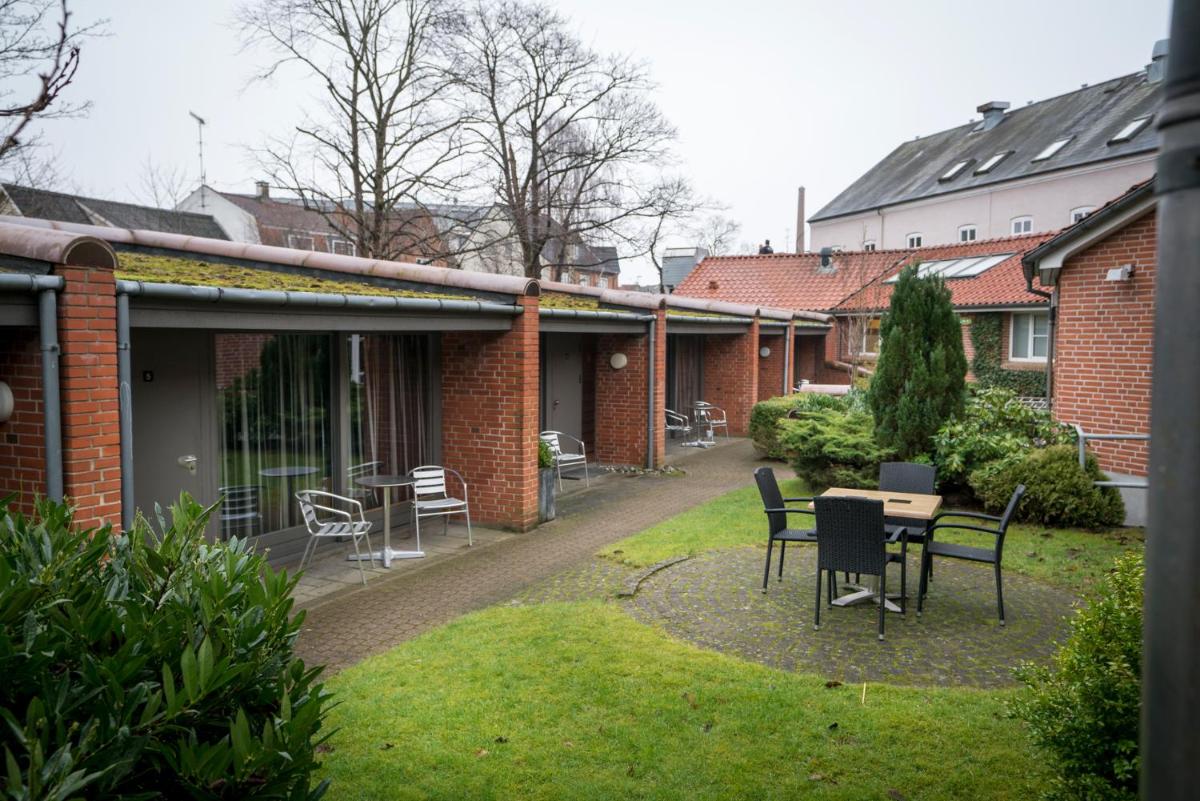 outdoor BBQ area